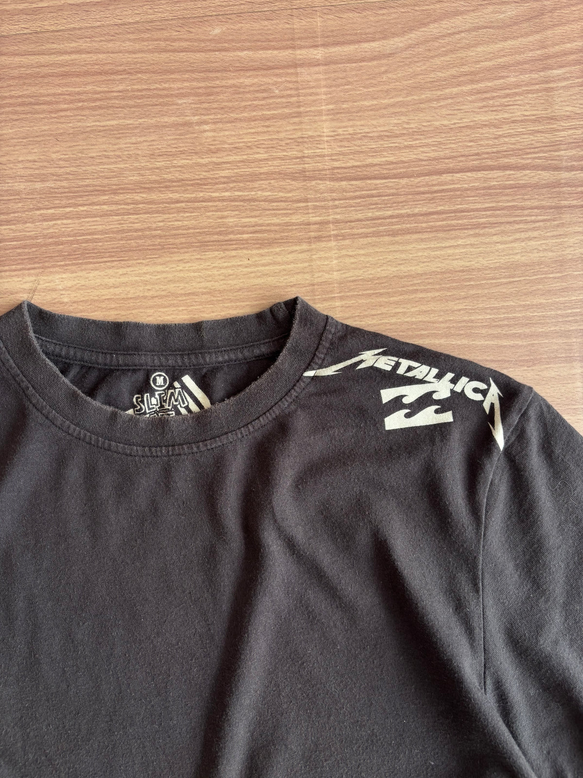 Billabong x metallica tee (M)