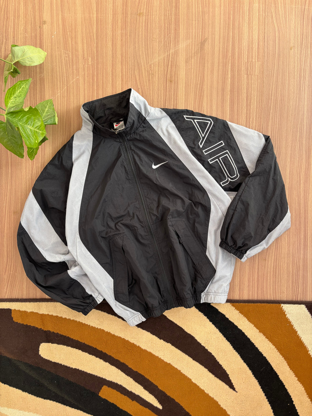 90’s Nike air big swoosh