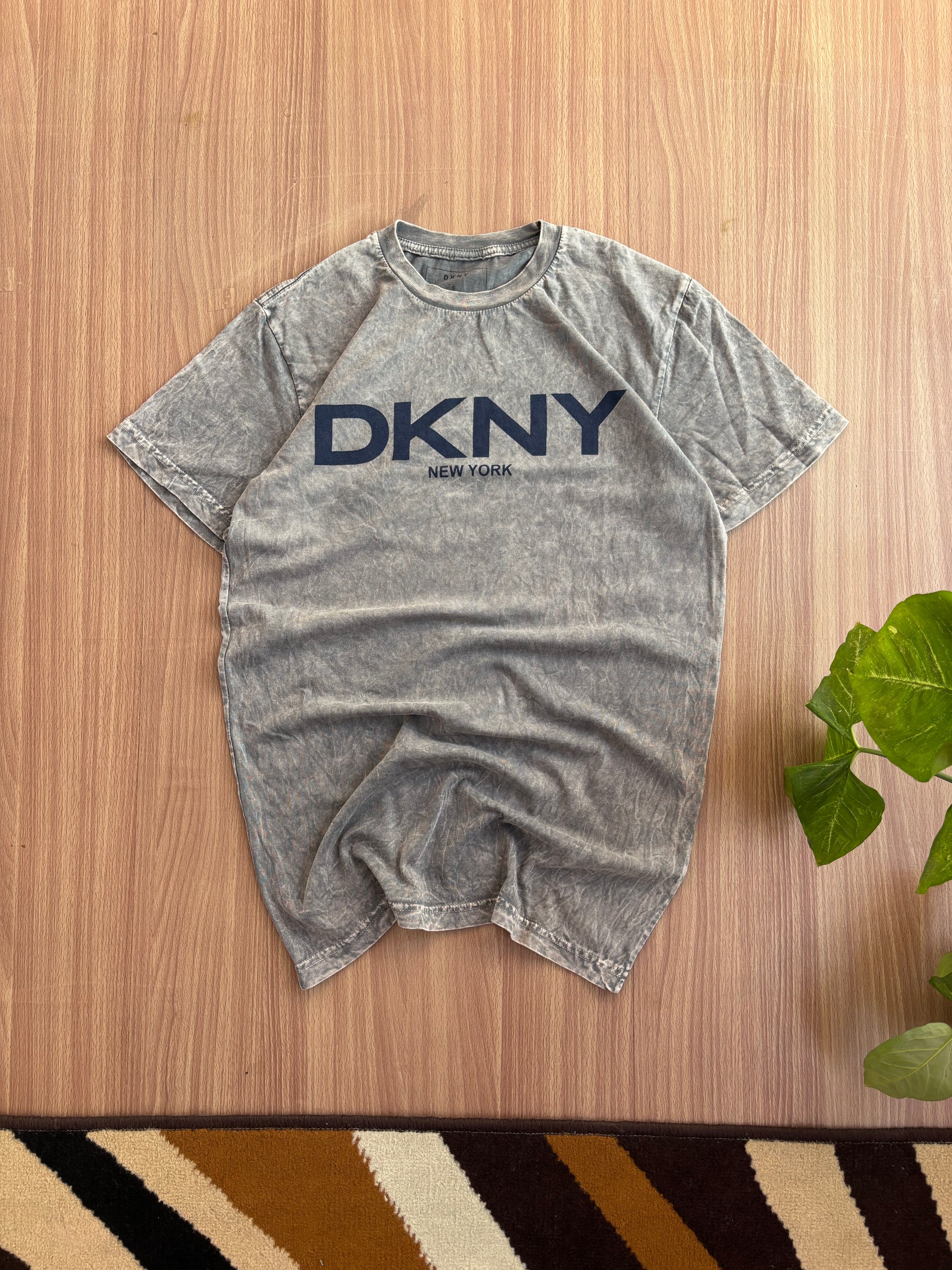 DKNY tee (S)