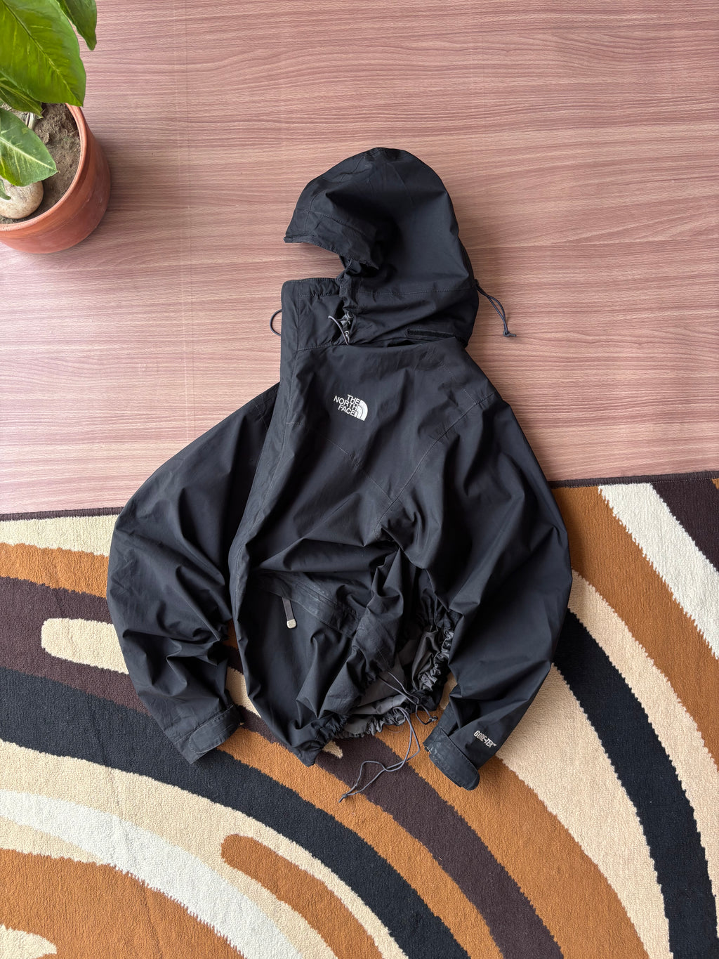 The North Face Goretex shell (L)