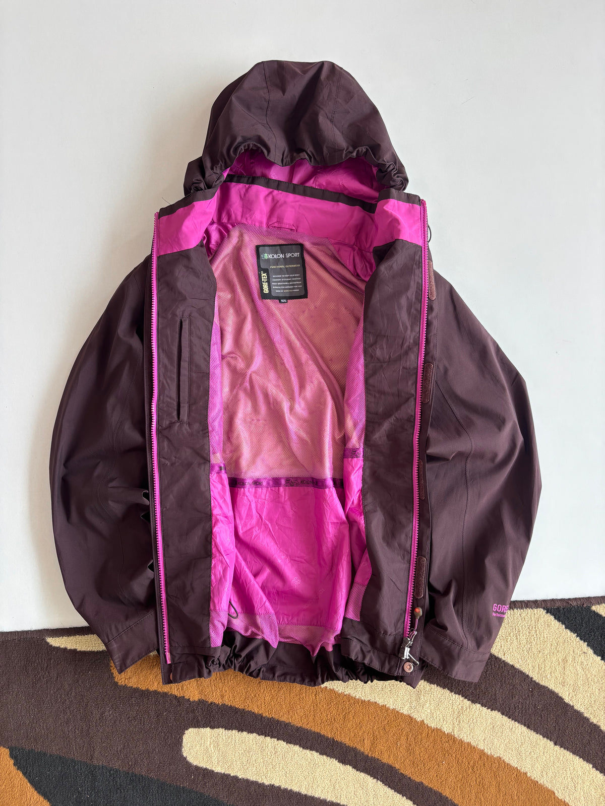 Kolon sports Womens Goretex shell (M-L)