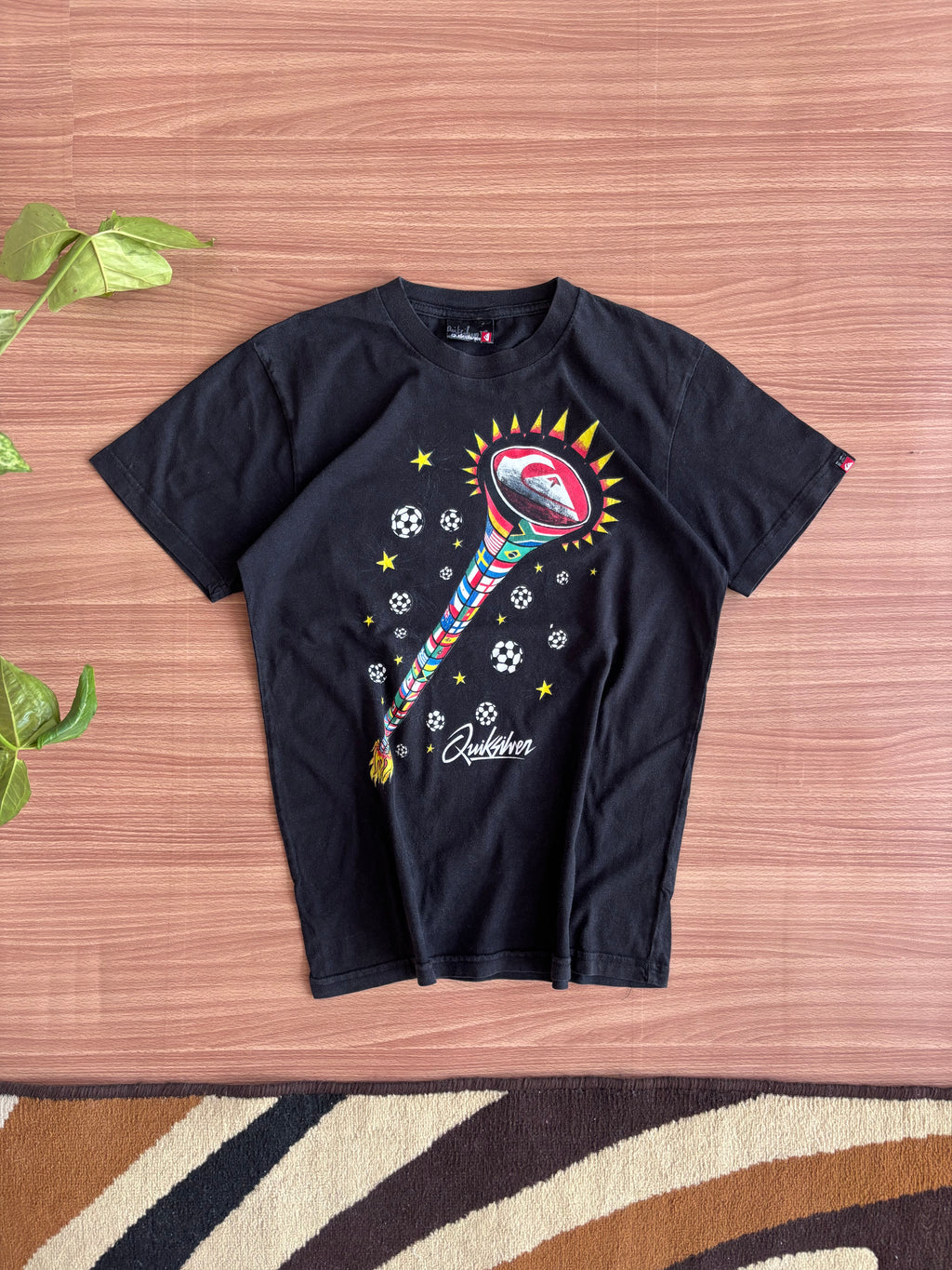 Quiksilver tee (M)