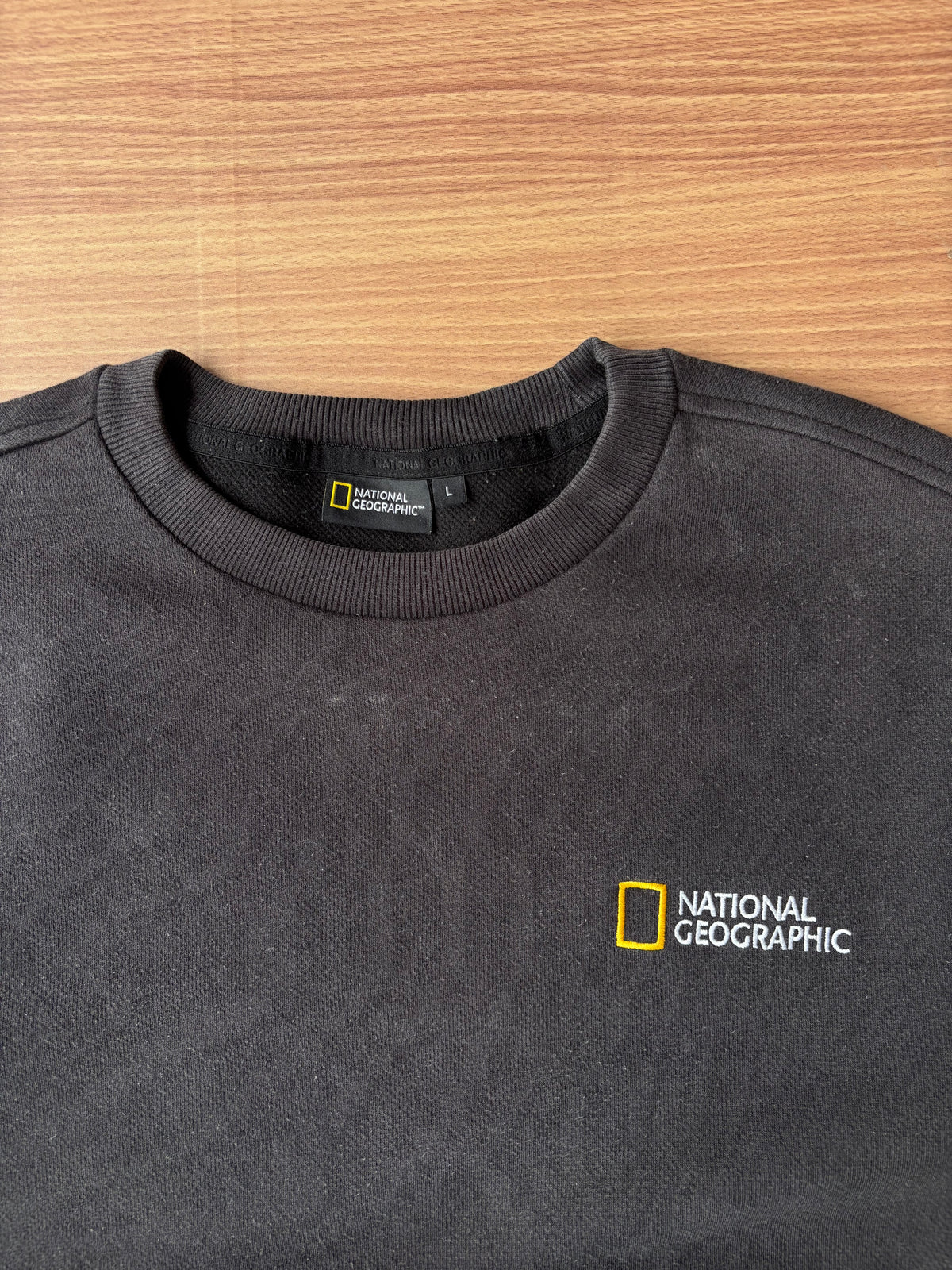National Geographic sweatshirt (M-L)