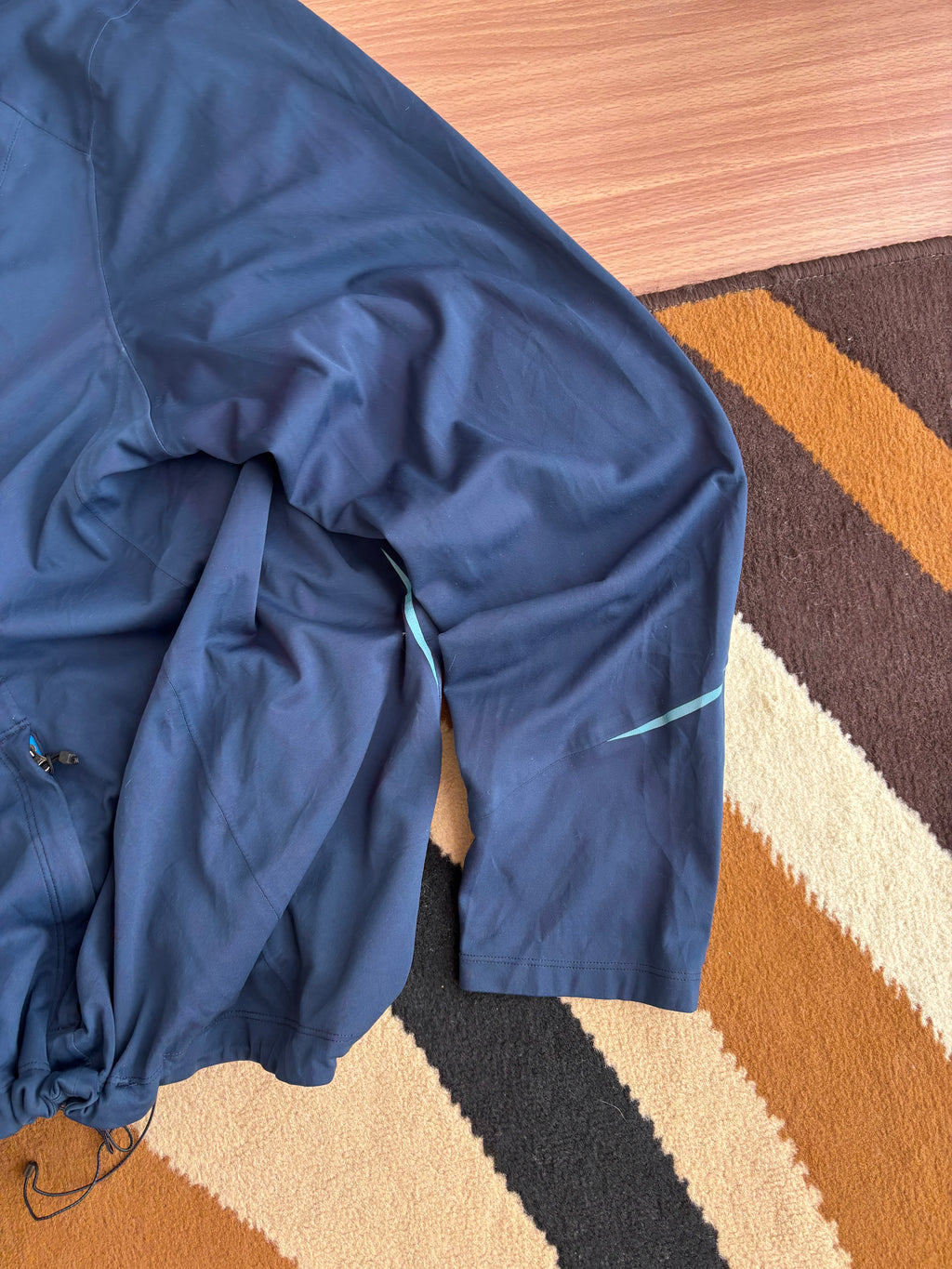 Mountain hardwear DryQ light shell (XL)