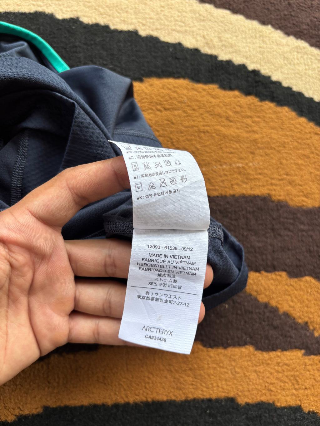 Arcteryx active wear tee (S)