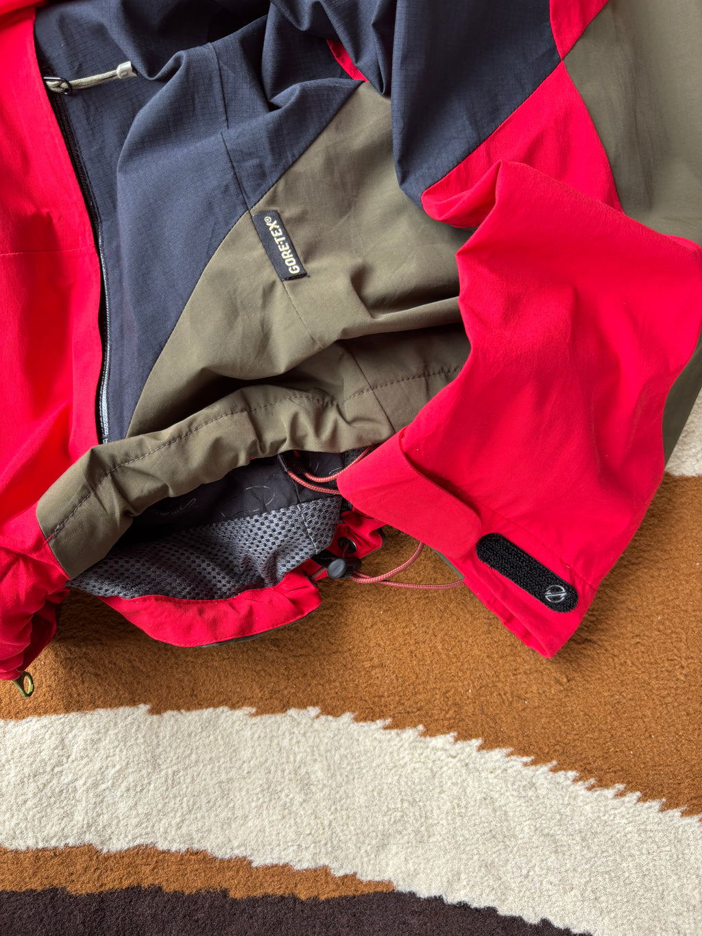 BlackYak extreme peak Goretex shell (L)