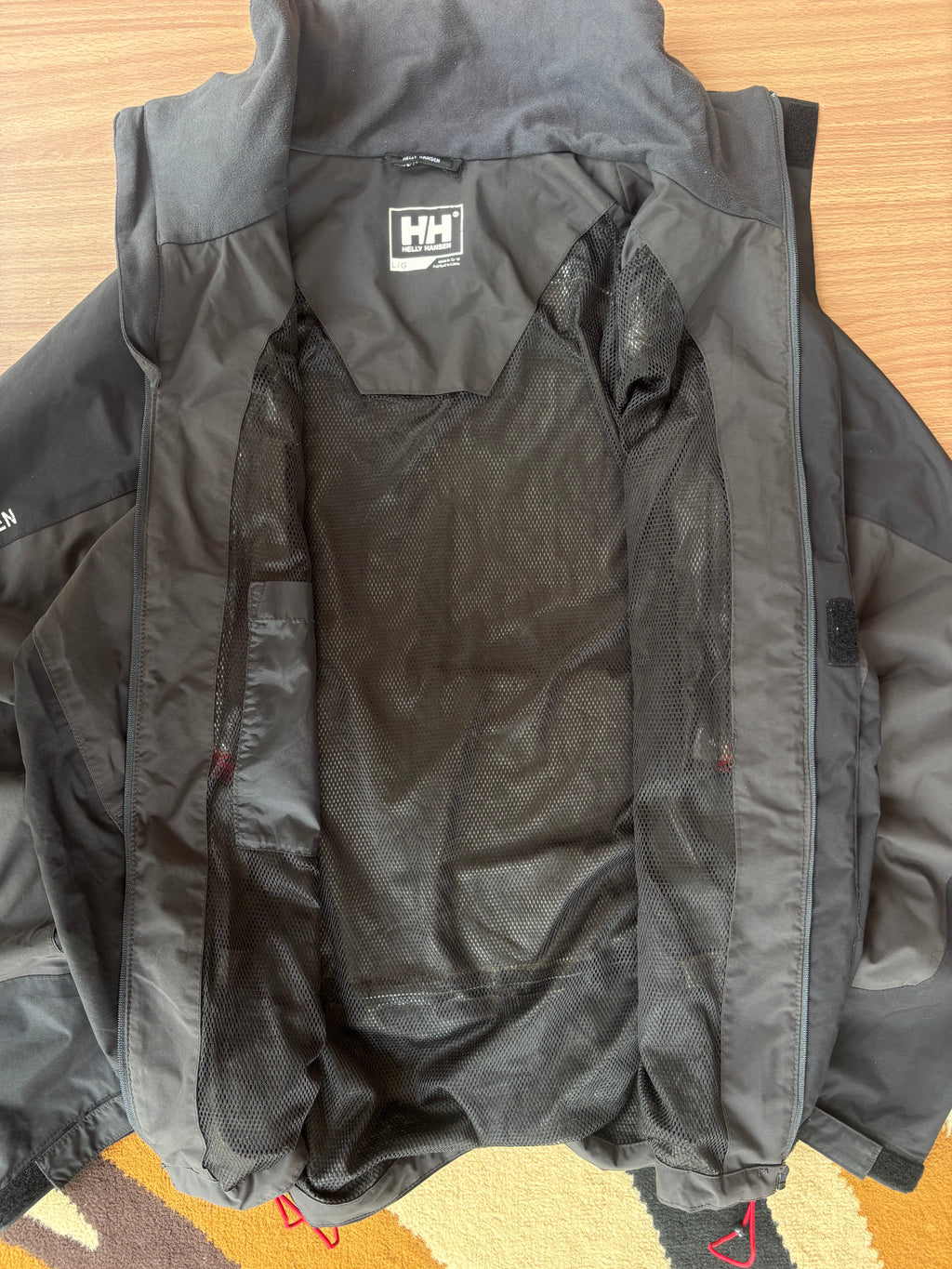 Helly Hansen shell jacket (L)
