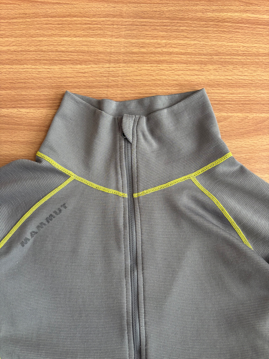 Mammut full sleeve base layer/ Tee (S-M)