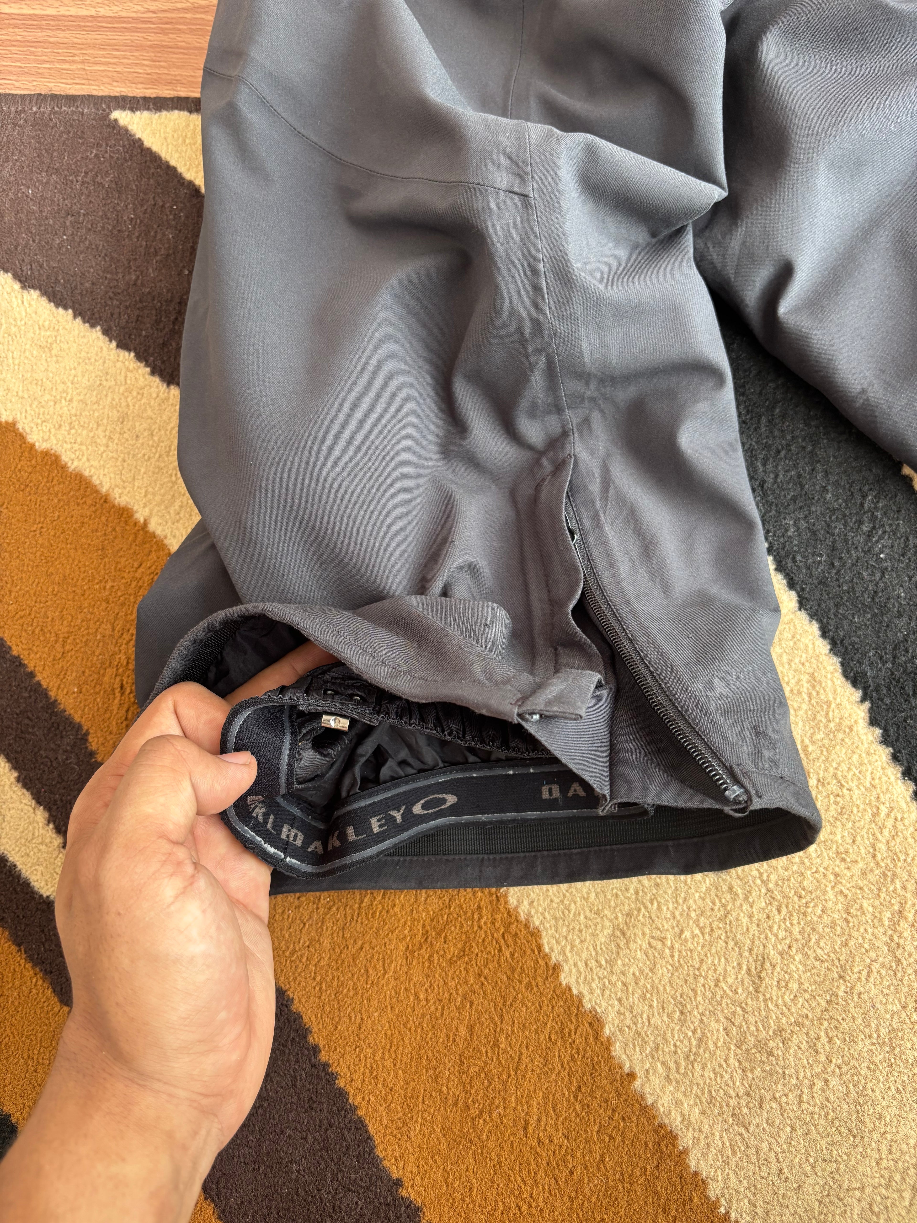 Oakley pro rider series pants (L)