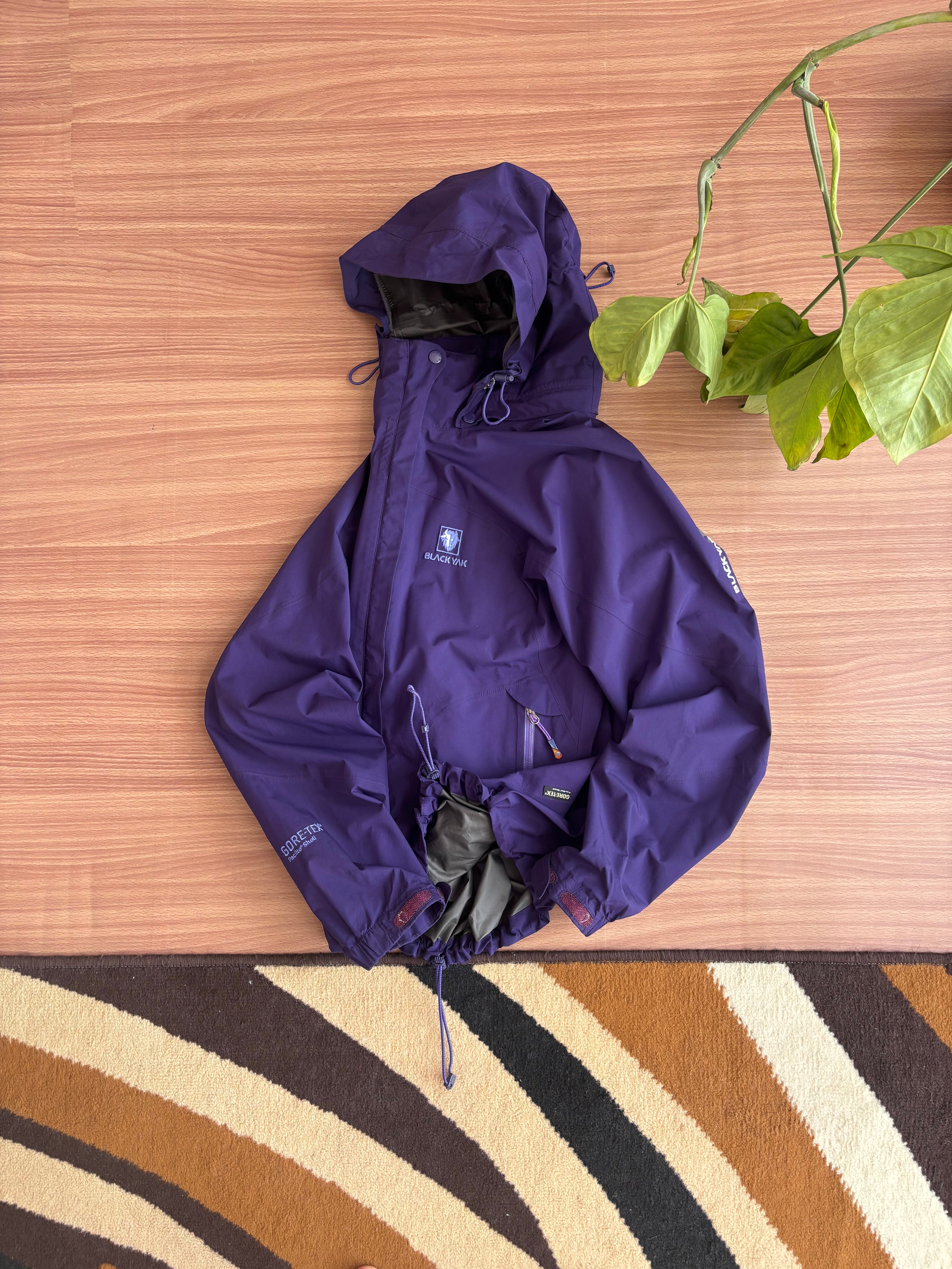 BlackYak Goretex Packlite 3L shell