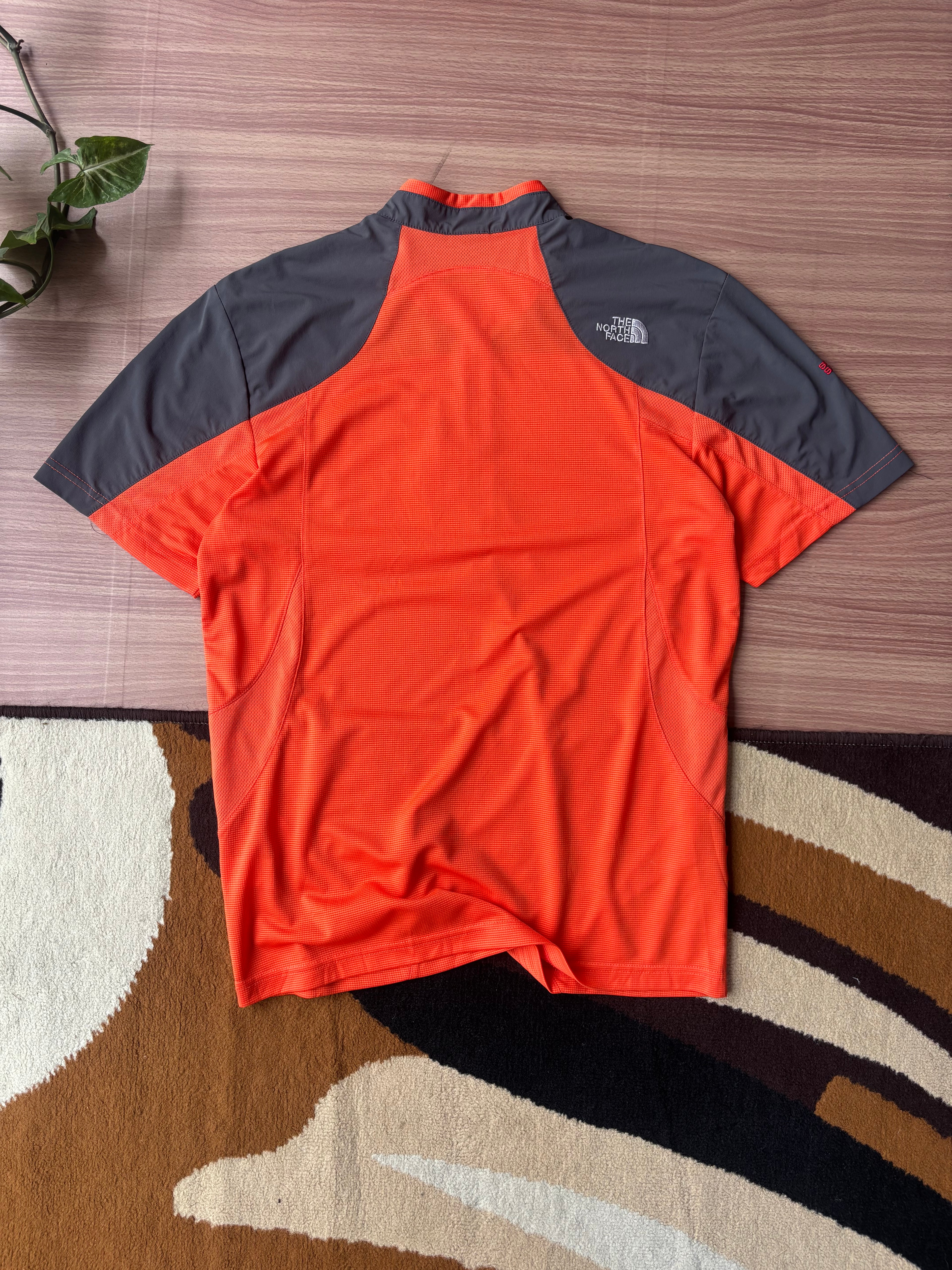 The North Face Summit series tee (S)