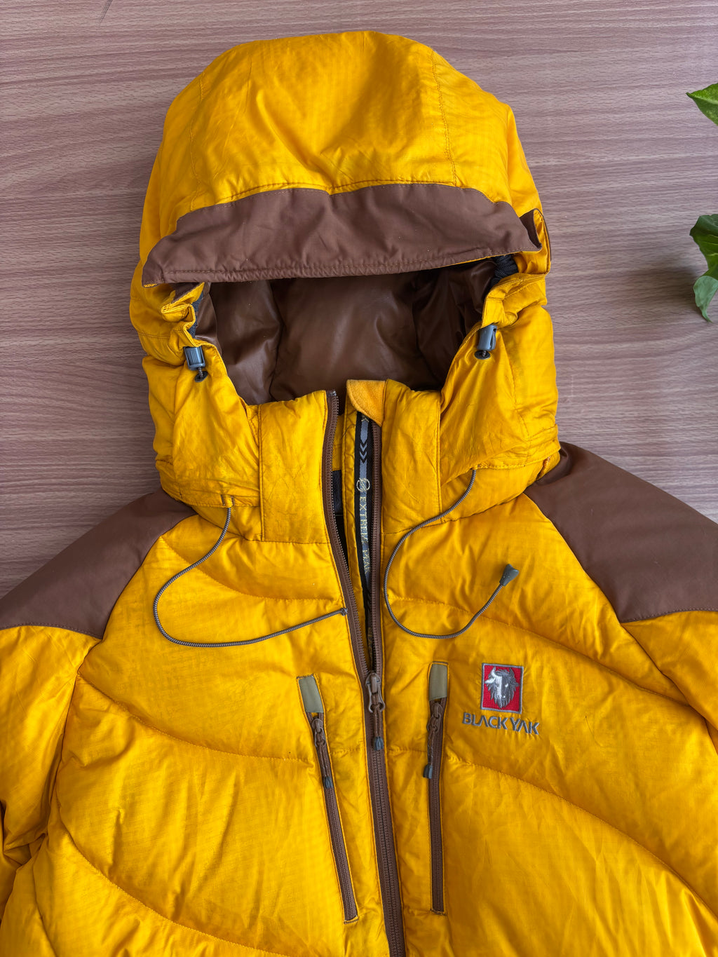 BlackYak extreme peak Down Puffer (L)