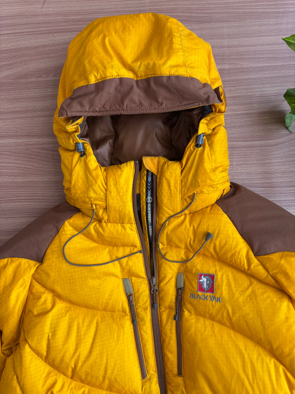 BlackYak extreme peak Down Puffer (L)