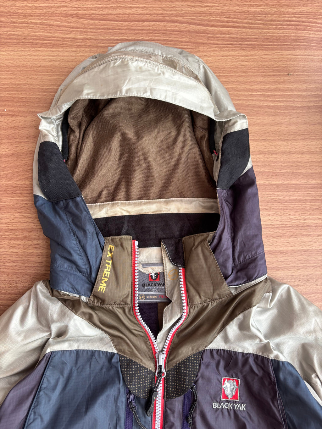 BlackYak Lightweight Shell Jacket (S)