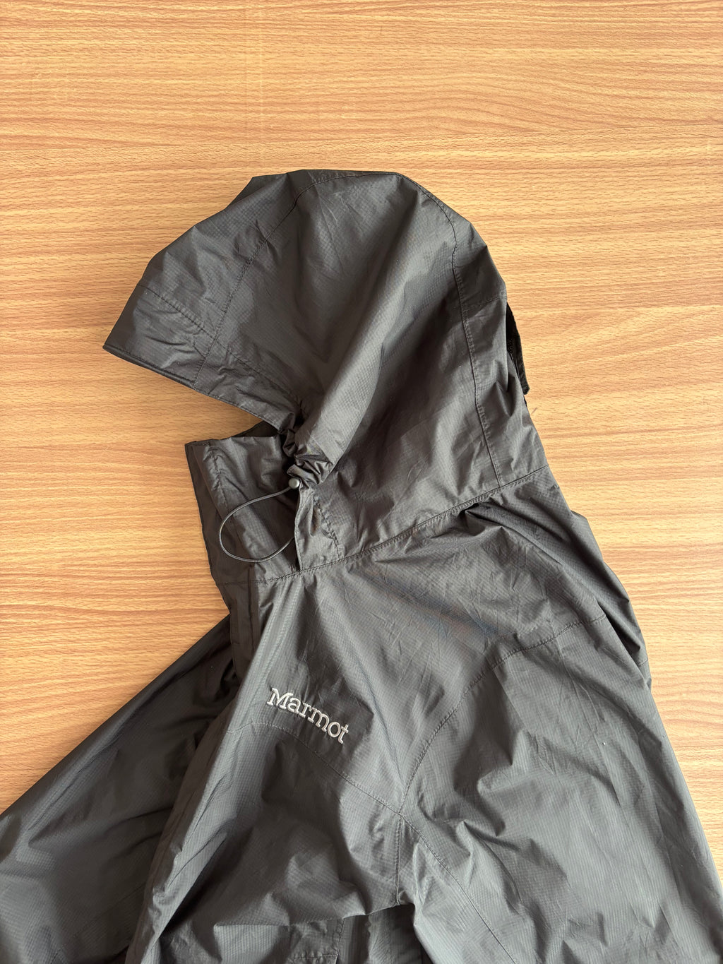 Marmot packable 2.5L shell (M)