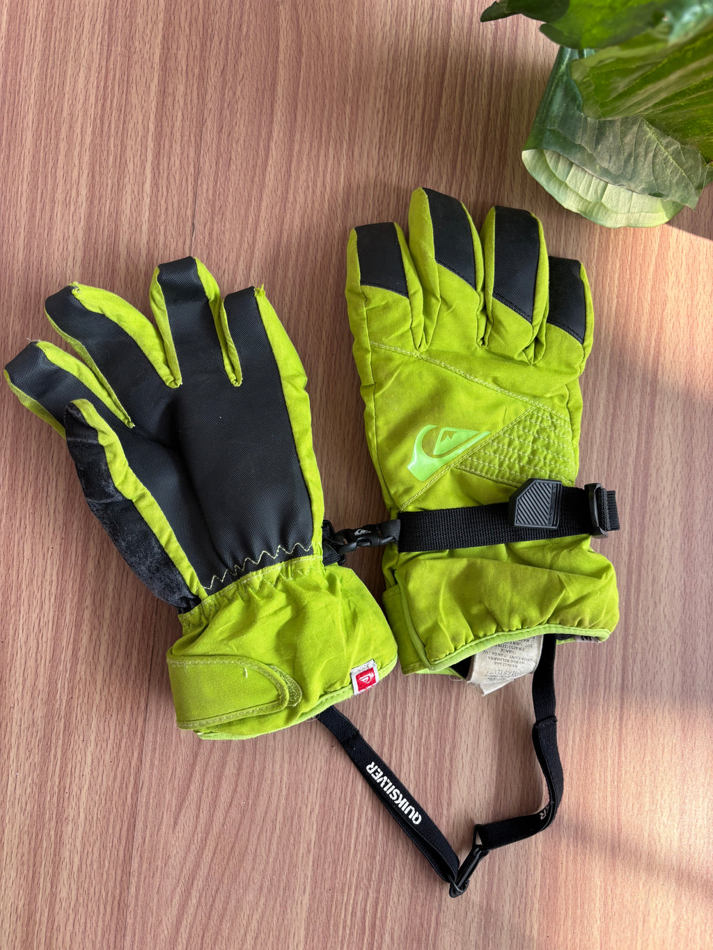 Quiksilver gloves