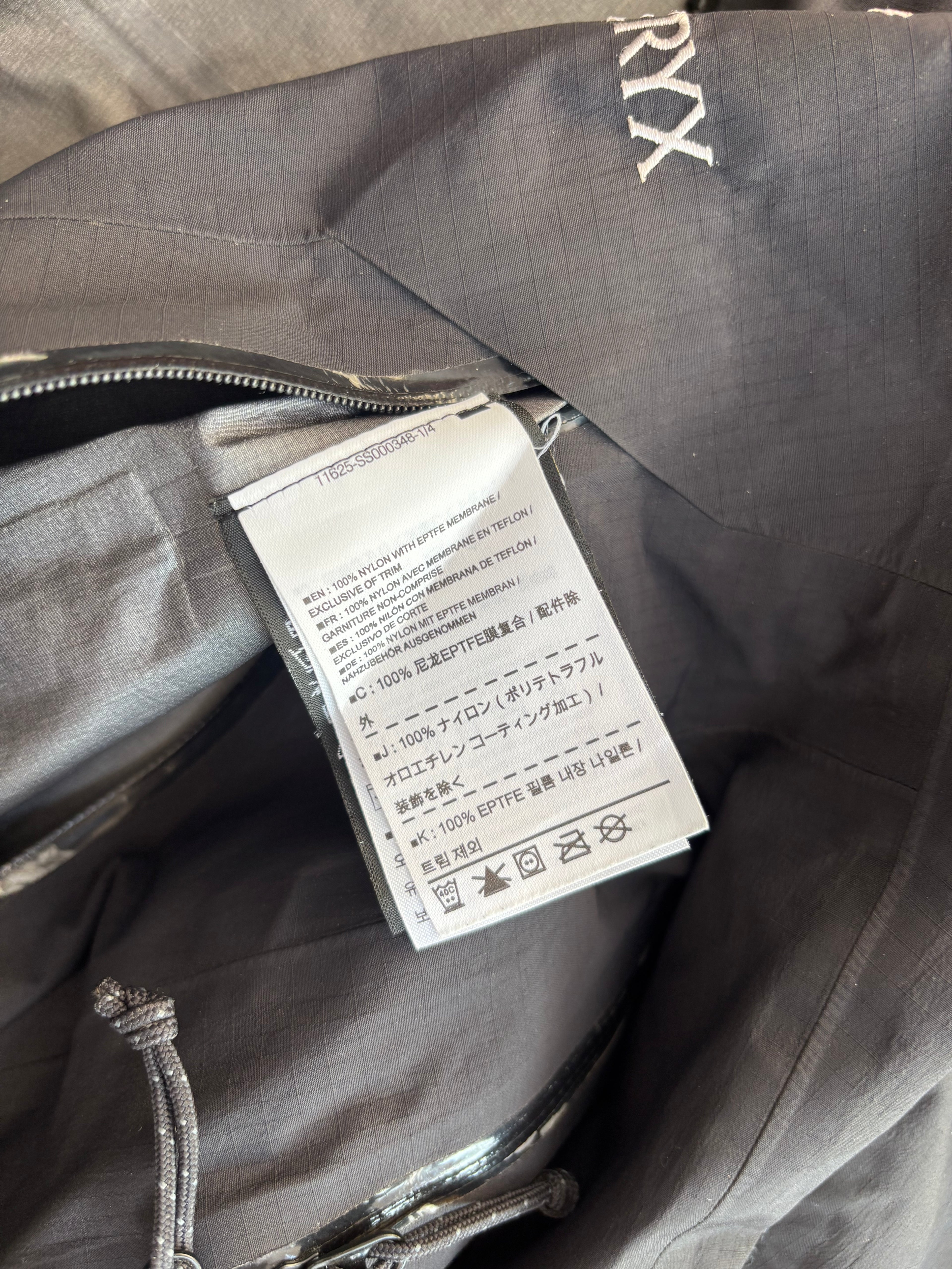 Arcteryx βAR GoreTex Shell