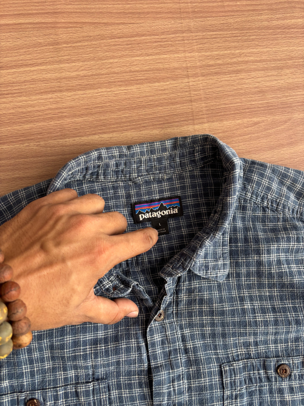Patagonia shirt (L)