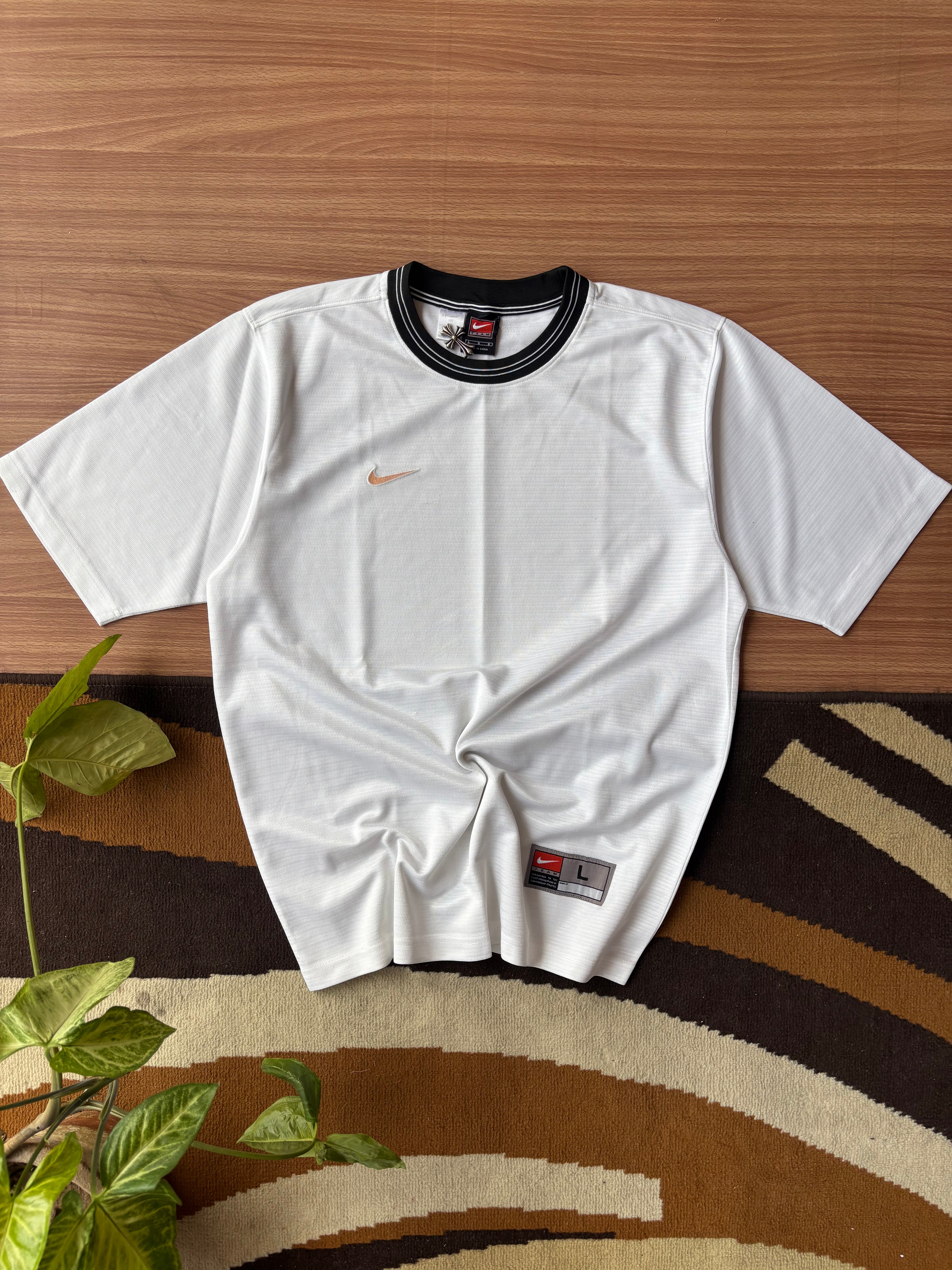 90’s nike tee