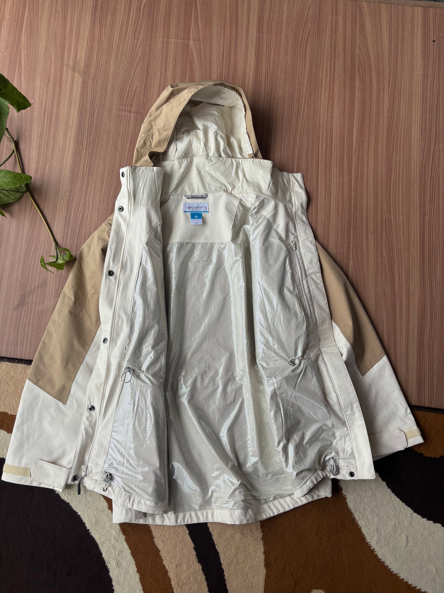 BRAND NEW Columbia parka