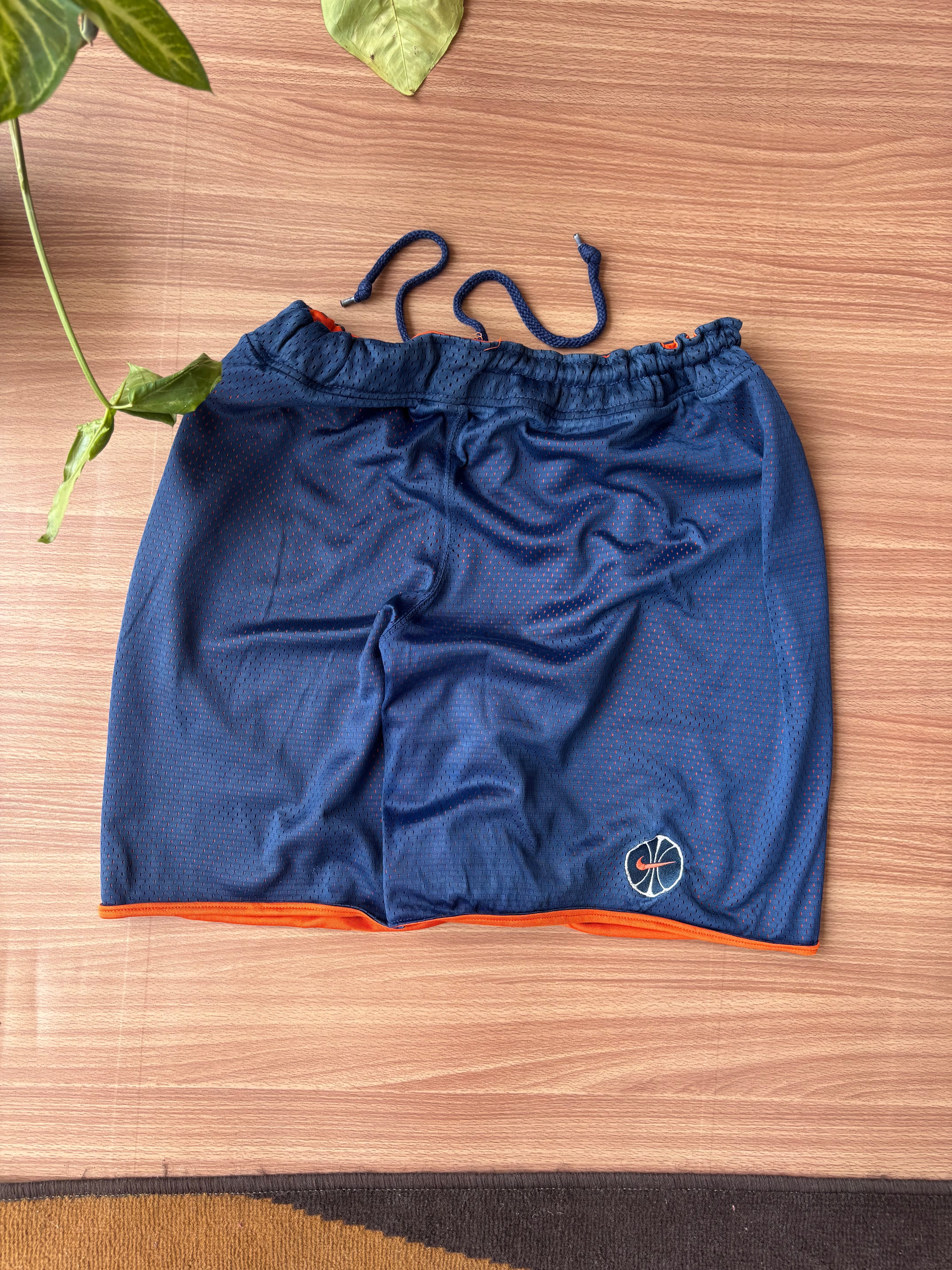 90’s nike basketball shorts