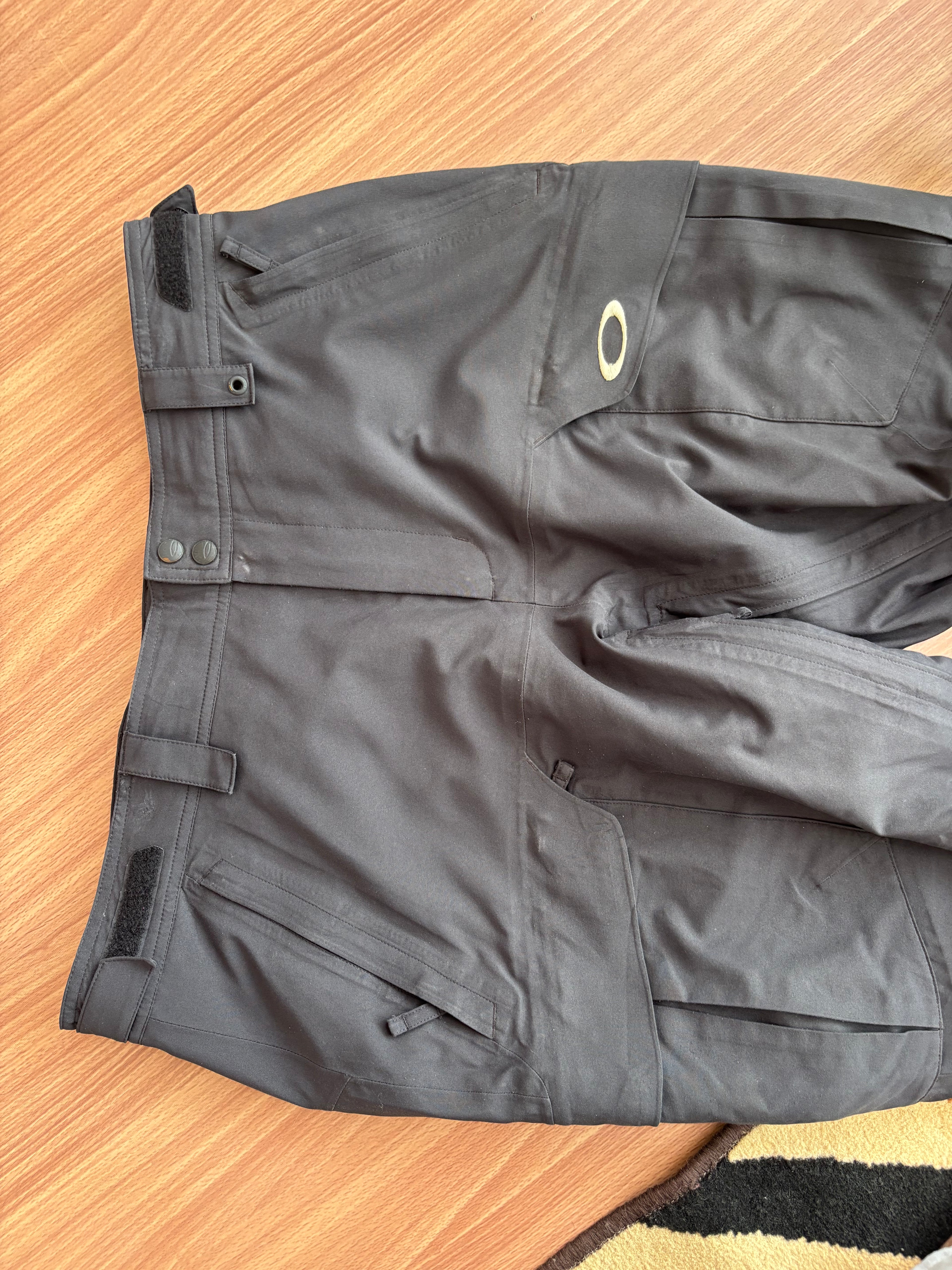 Oakley pro rider series pants (L)