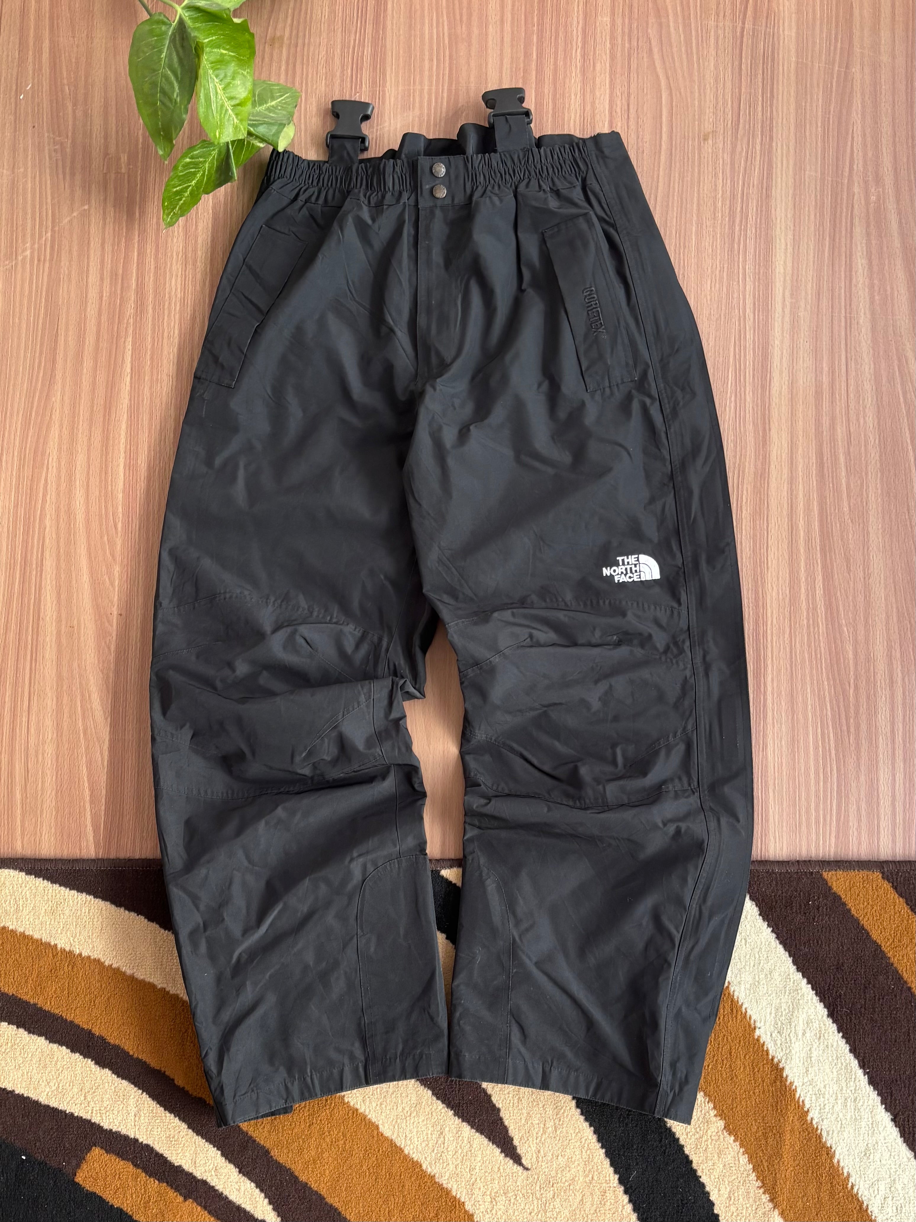 TNF GORETEX tear apart pants (baggy)