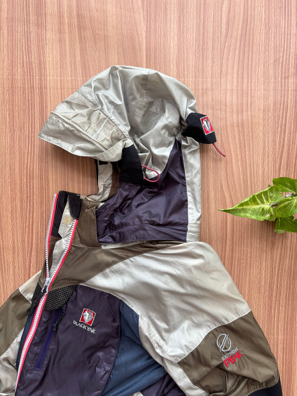 BlackYak Lightweight Shell Jacket (S)