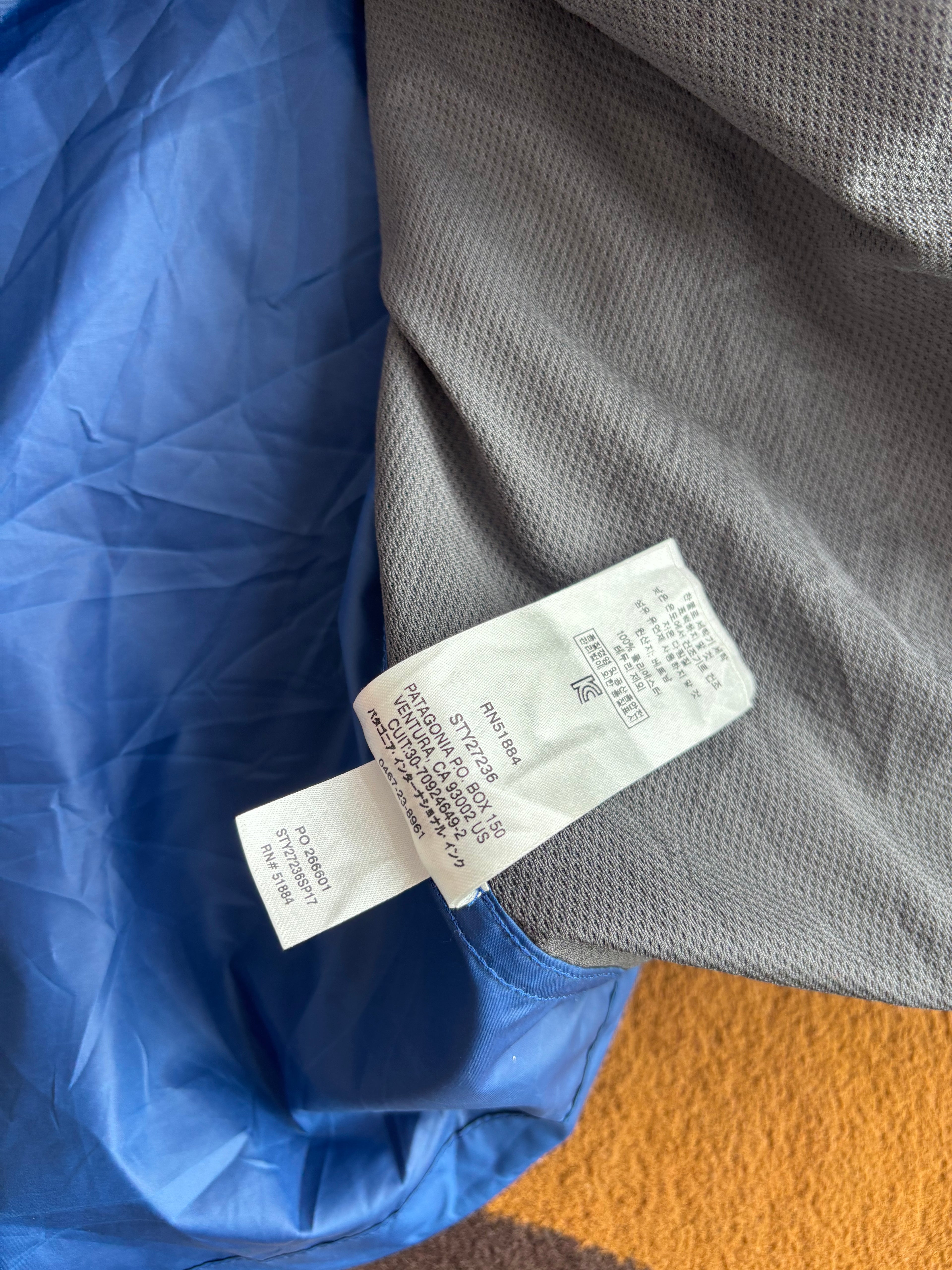 Patagonia packable windbreaker (L-XL)