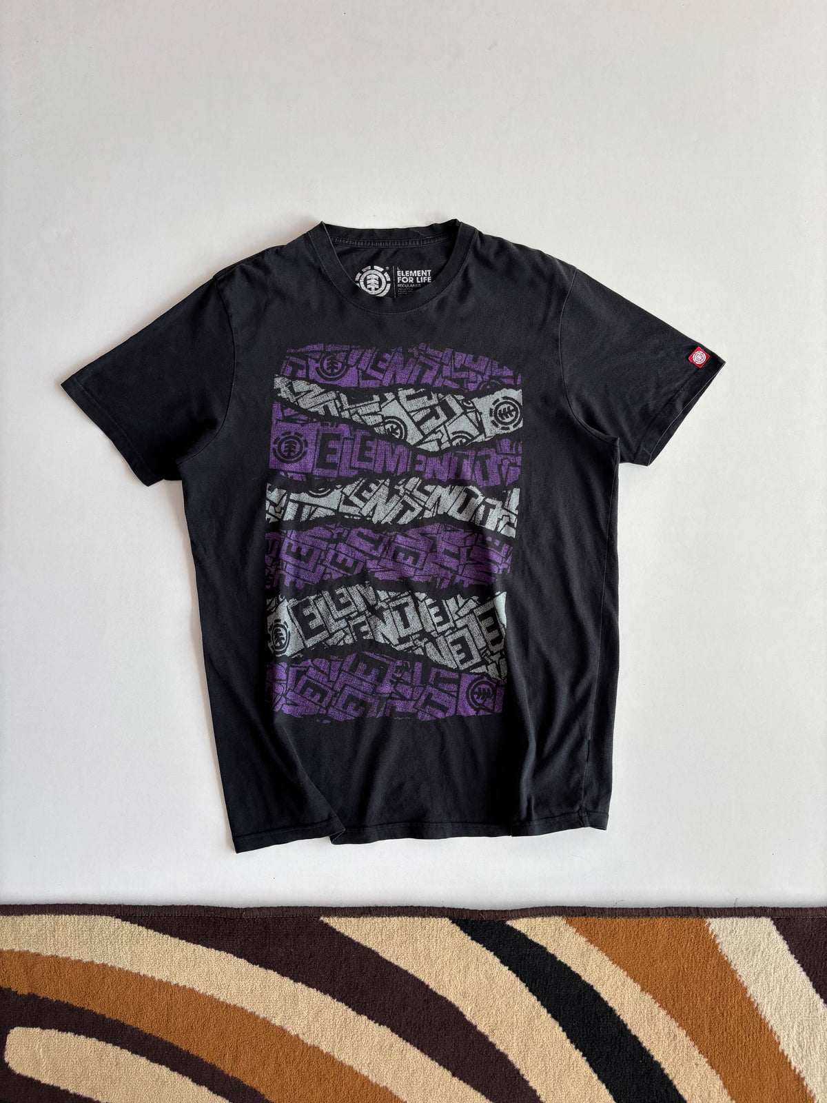 Elements graphic tee (L)