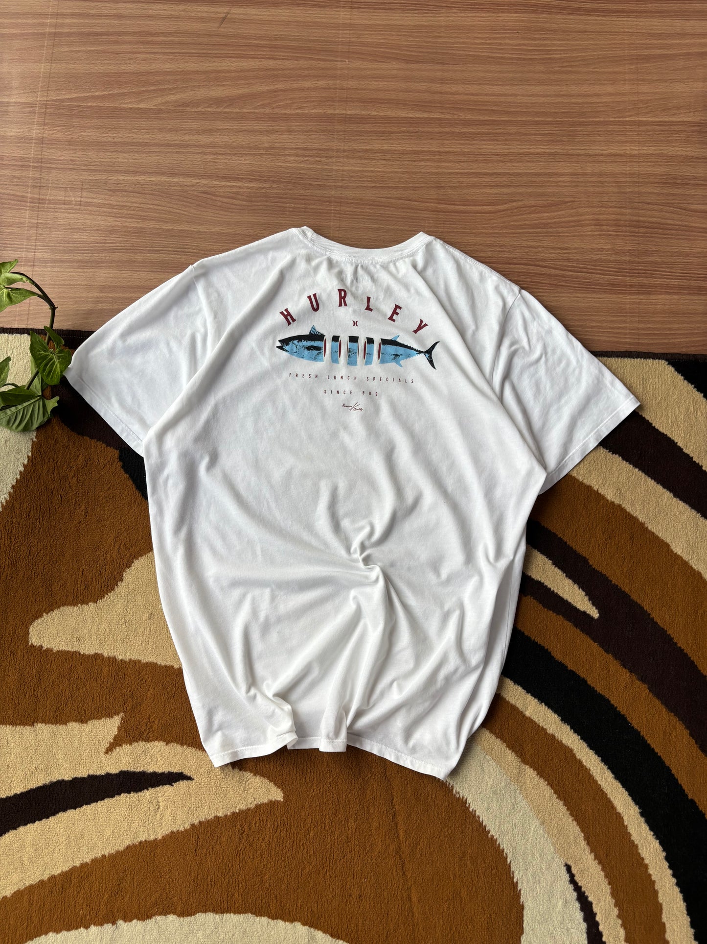 Hurley tee (L)