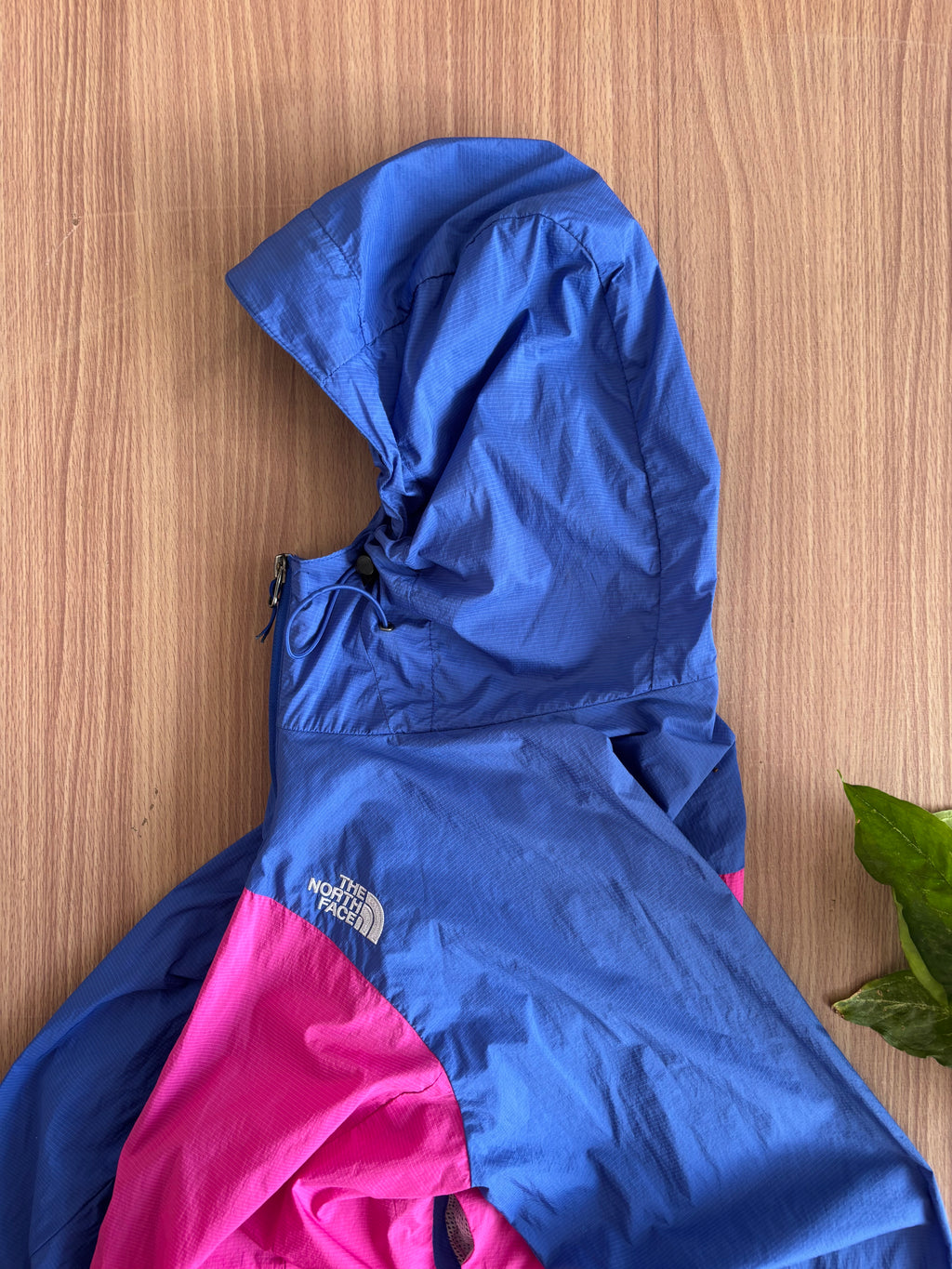 TNF ultralight packable windstopper