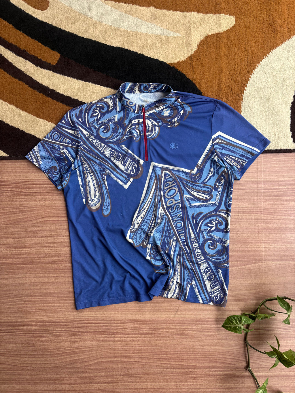 Kolon graphic performance tee (M)