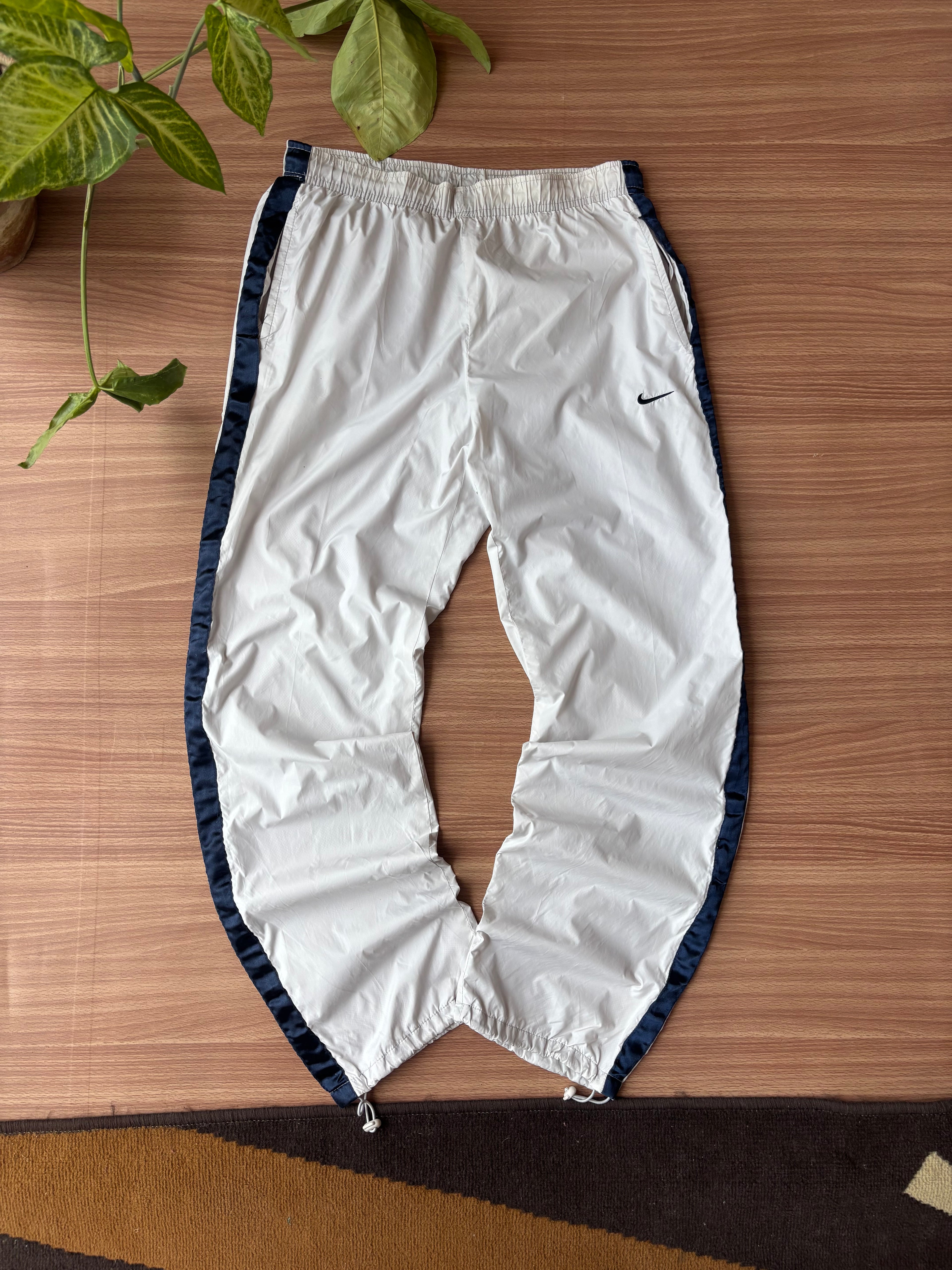 90’s Nike lower