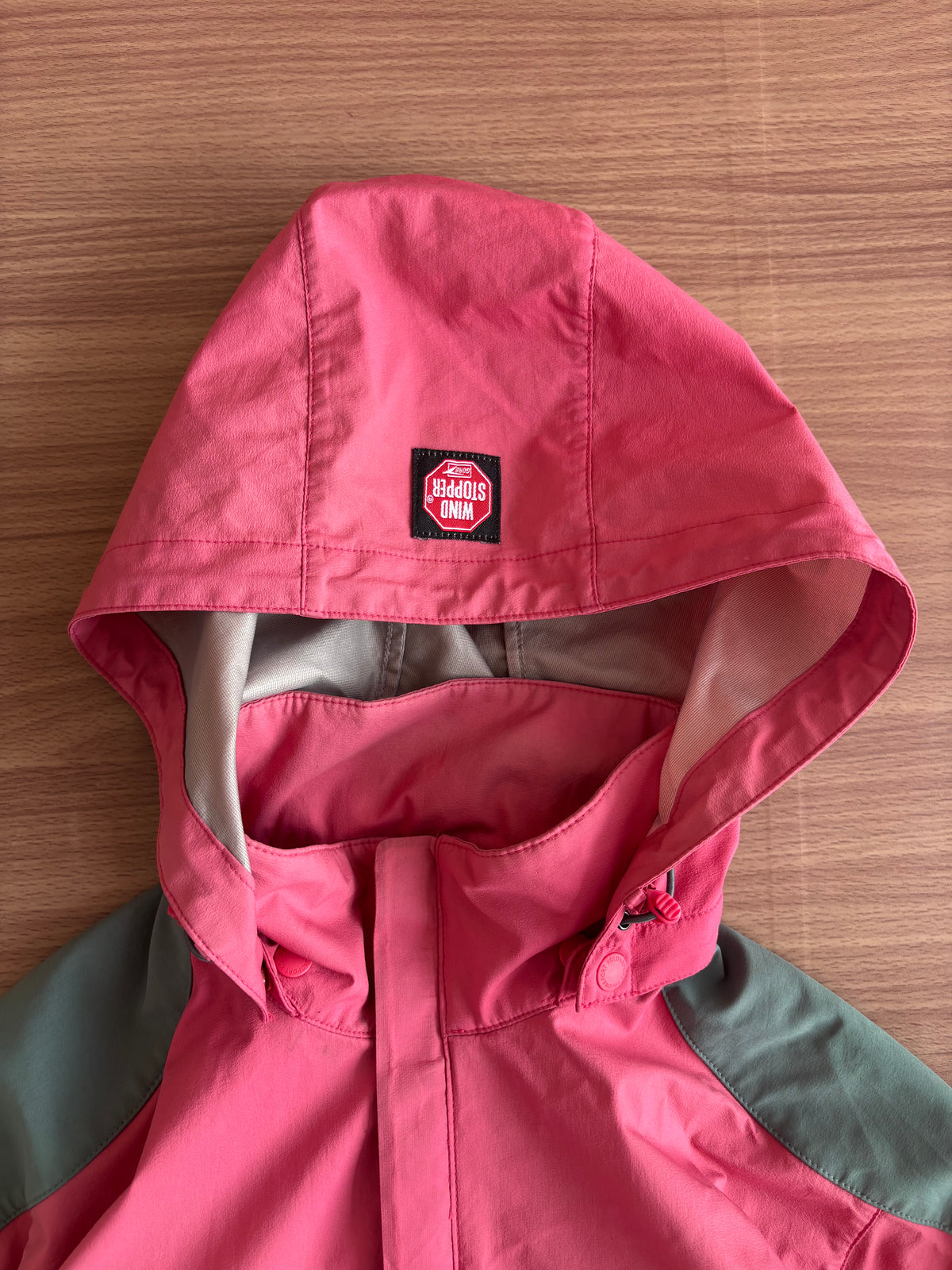 Kolon sports Gore windstopper shell (M)
