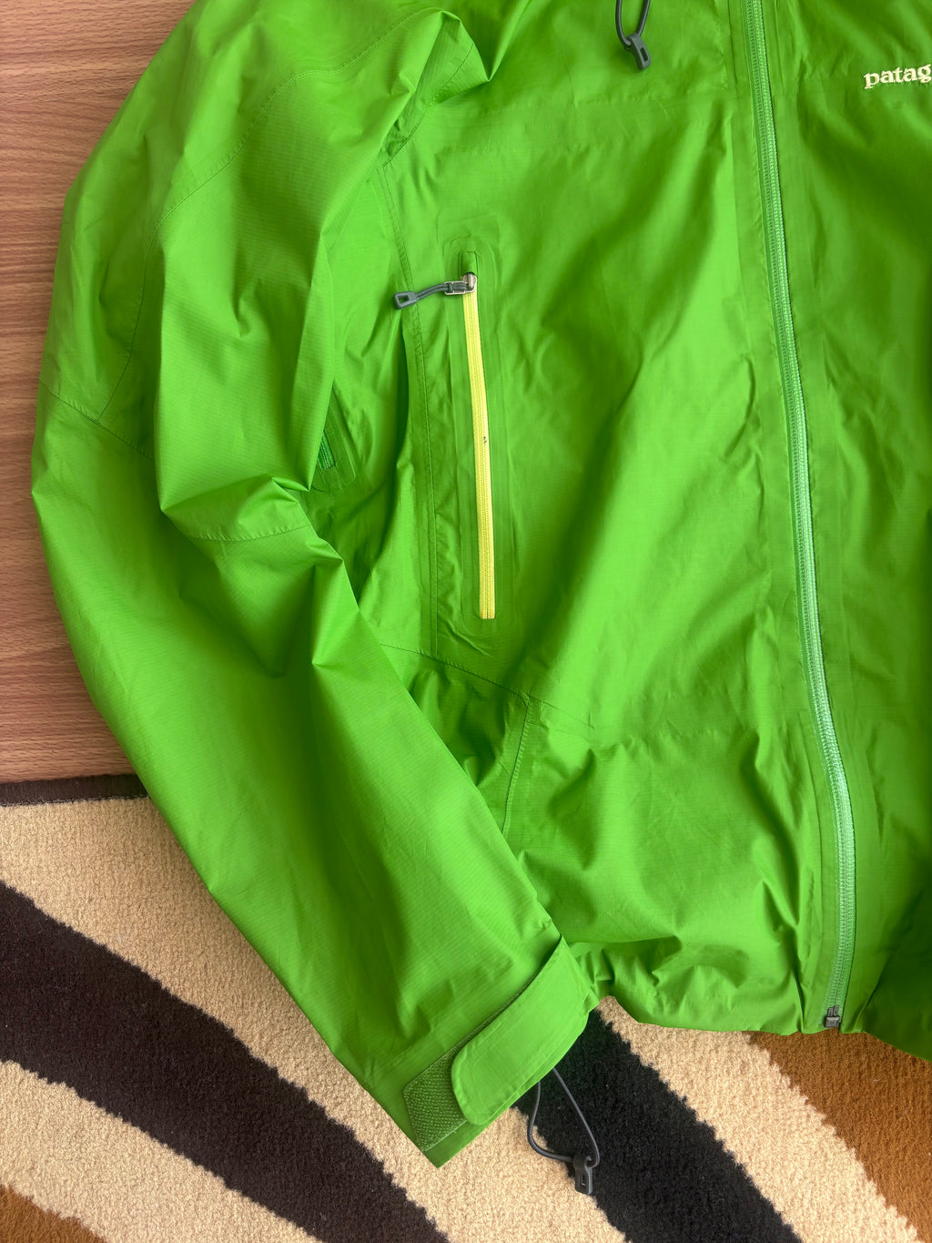 Patagonia Goretex packlite 3L shell (M)