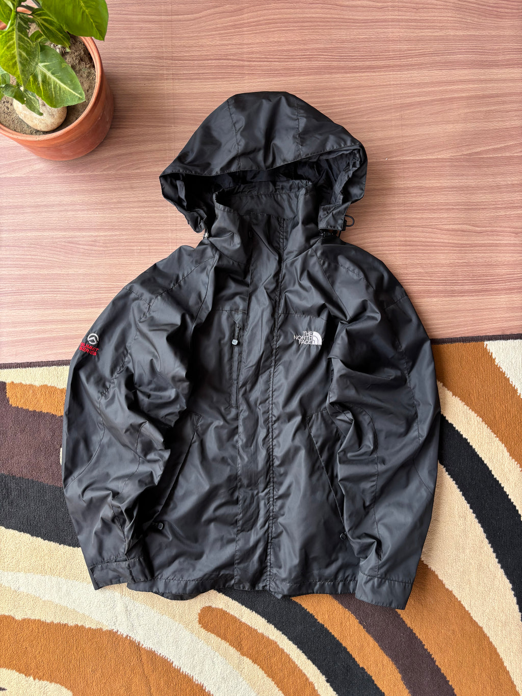 The North Face summitseries shell (L)