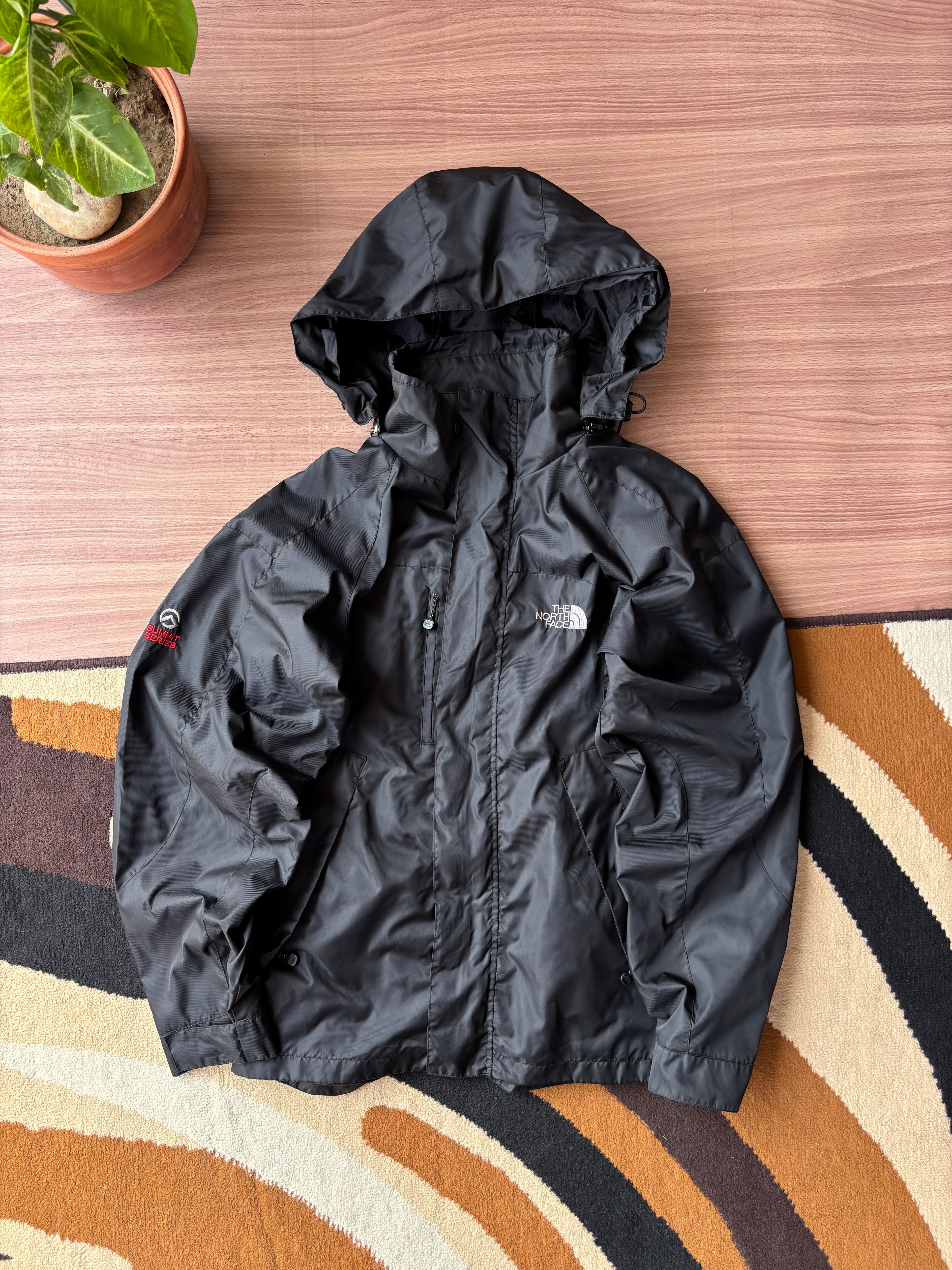 The North Face summitseries shell (L)
