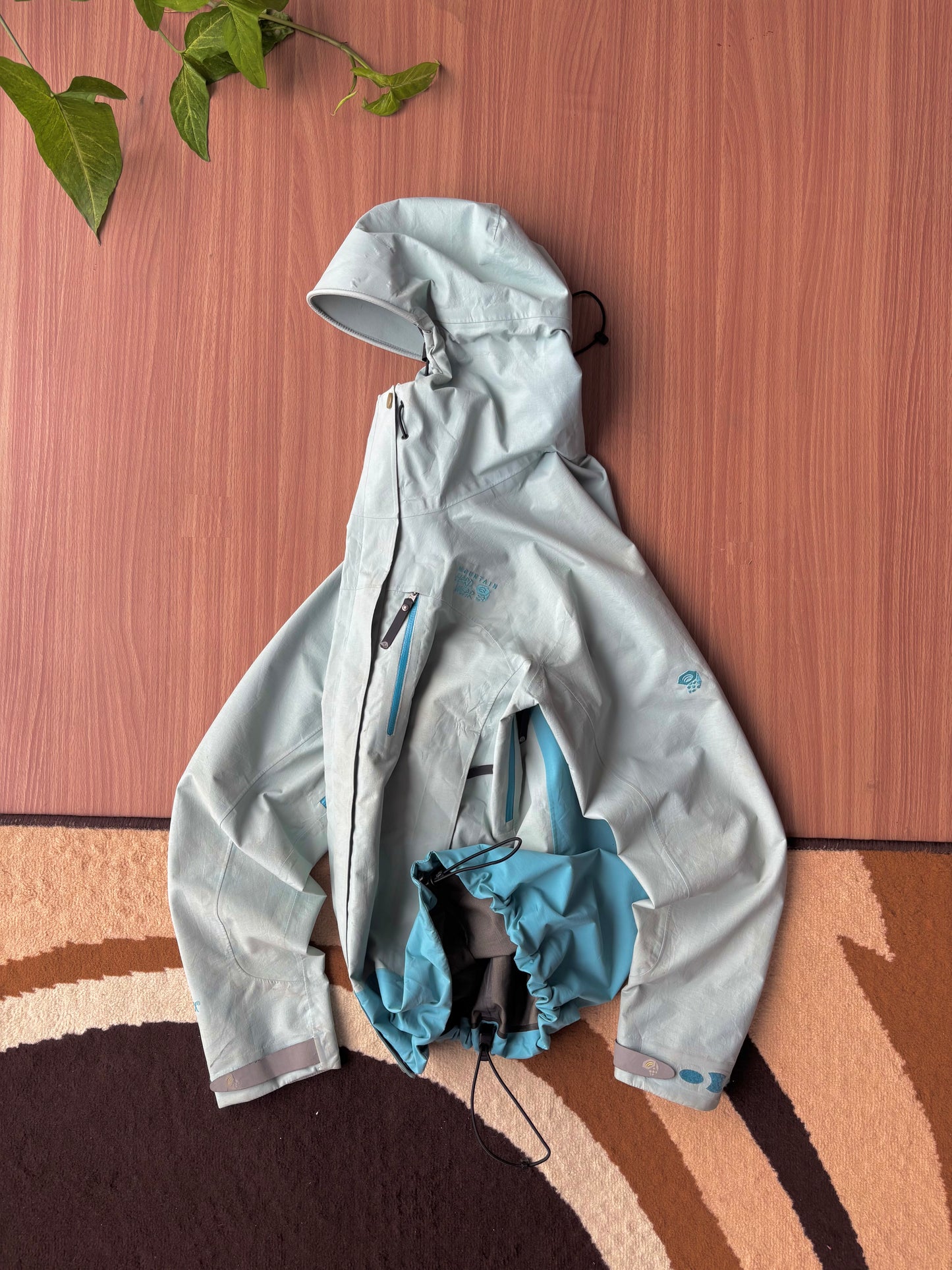 Mountain Hardwear shell jacket