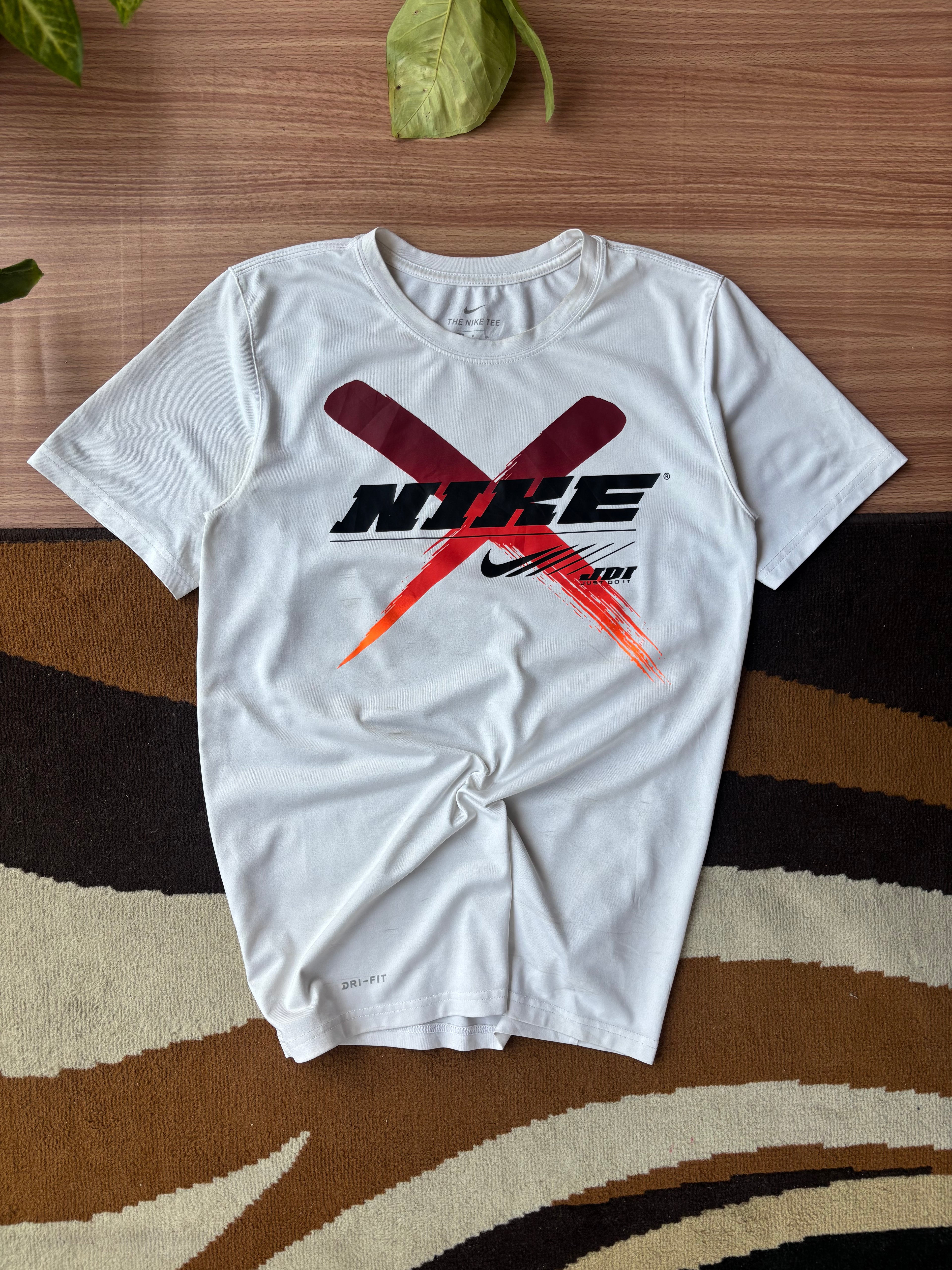 Nike tee