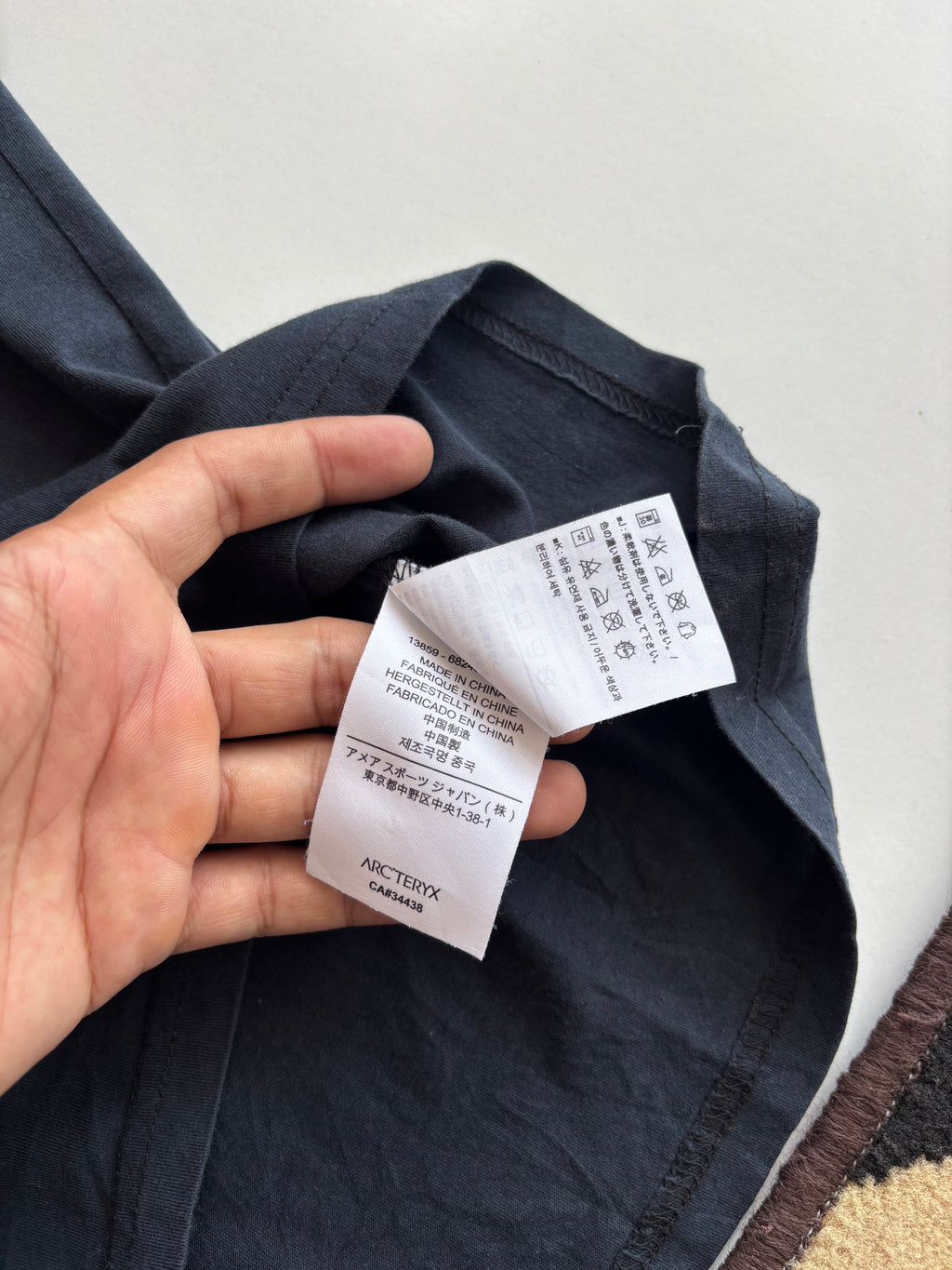 Arcteryx tee (M&L)