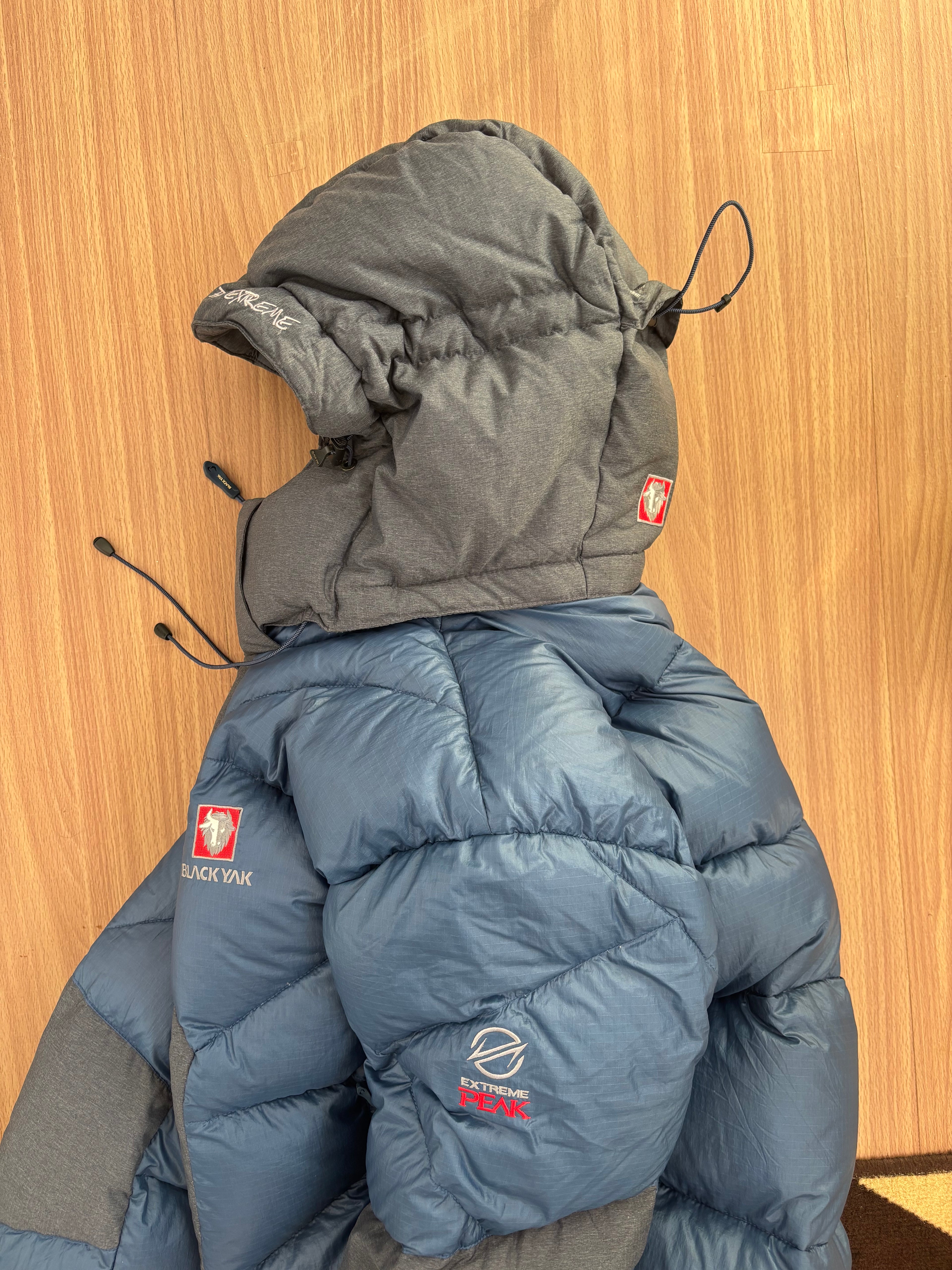 Black Yak Extreme peak puffer