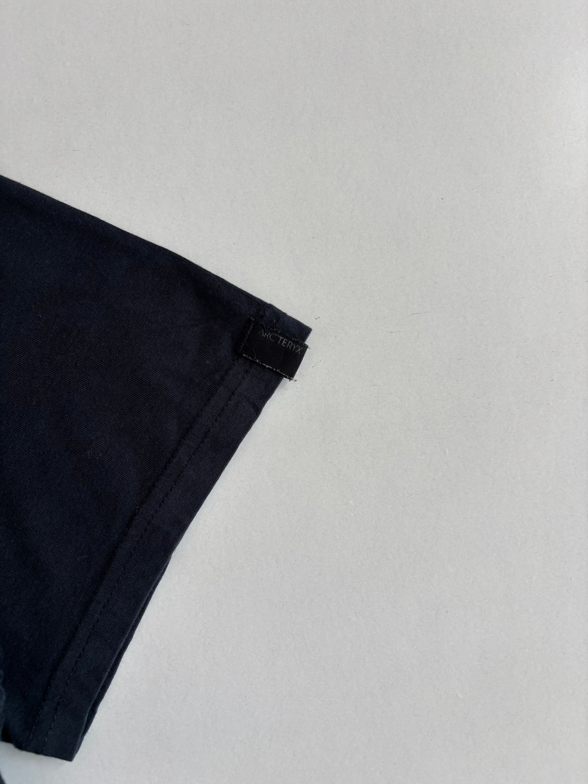 Arcteryx tee (M&L)