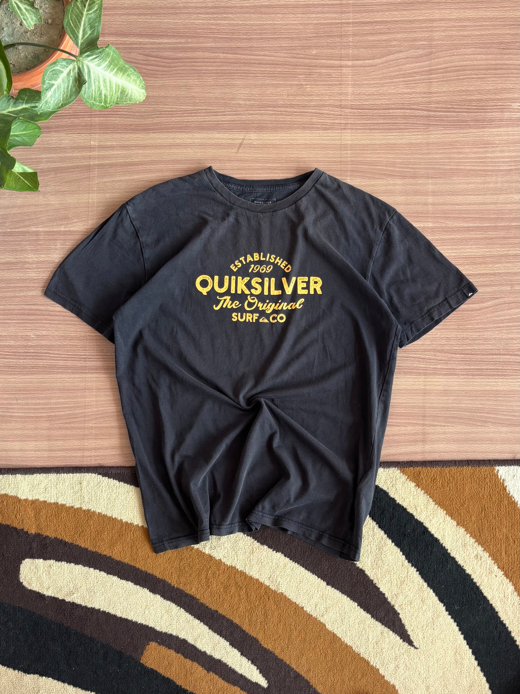 Quiksilver tee (M)