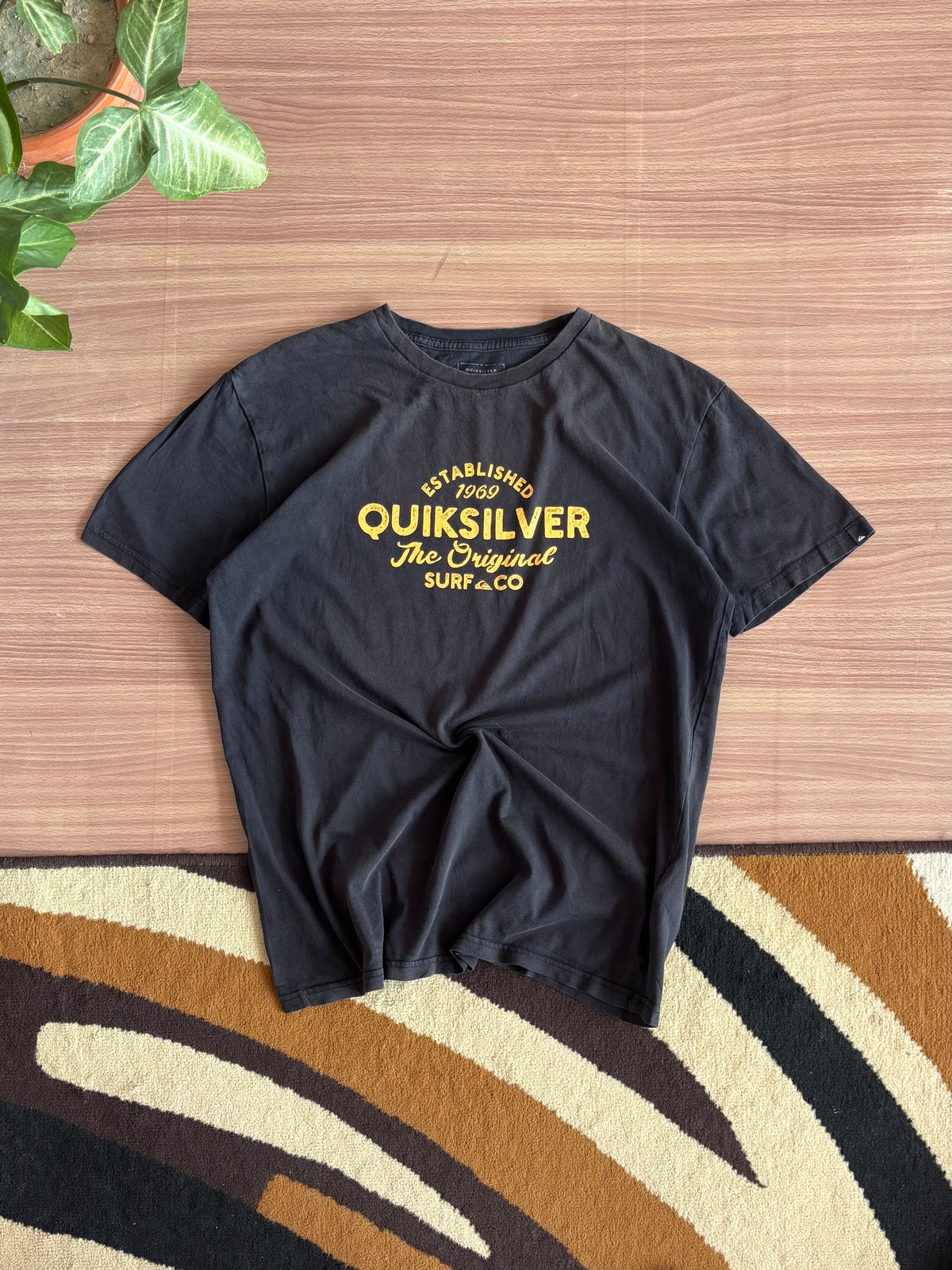 Quiksilver tee (M)