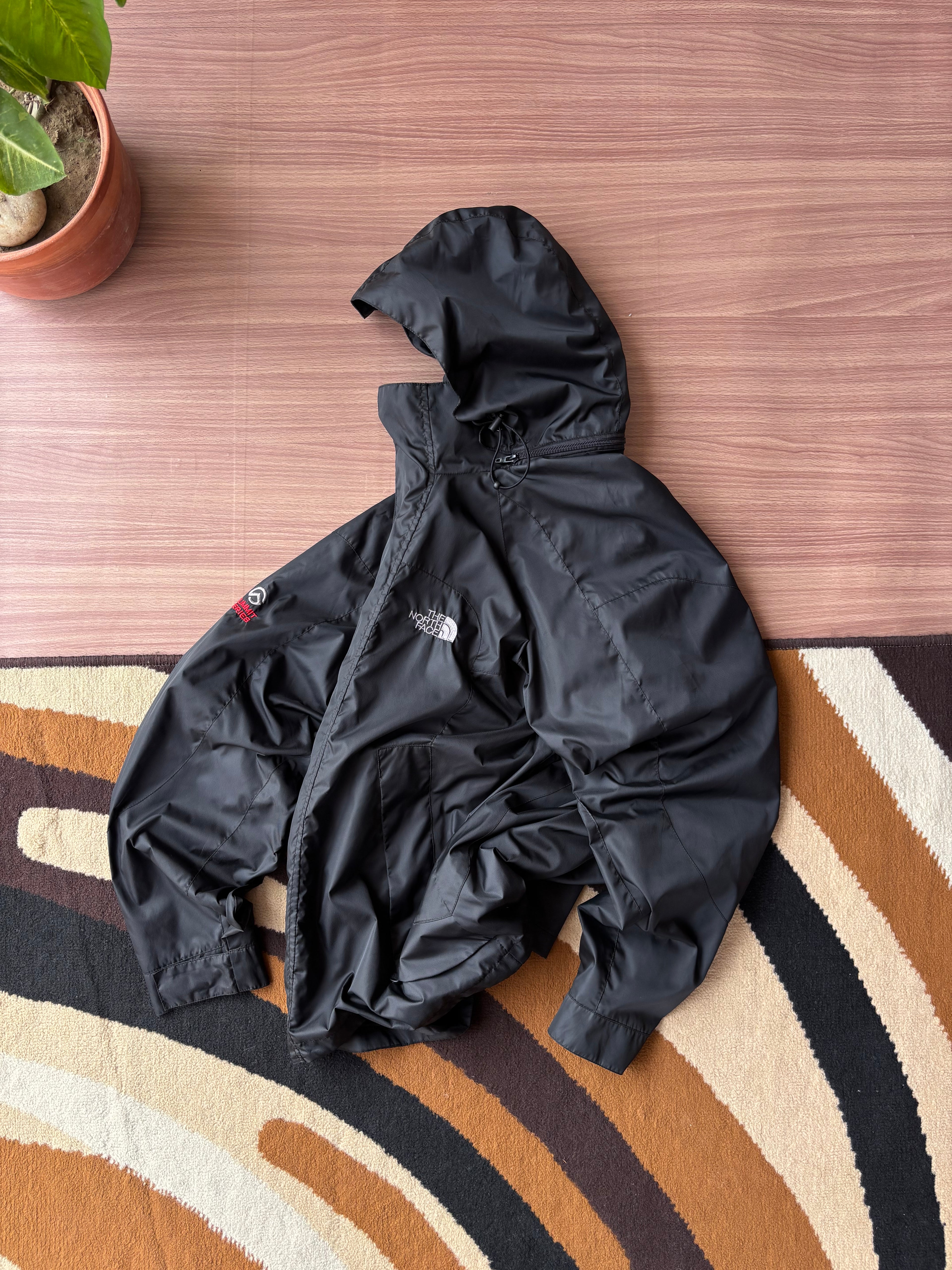 The North Face summitseries shell (L)