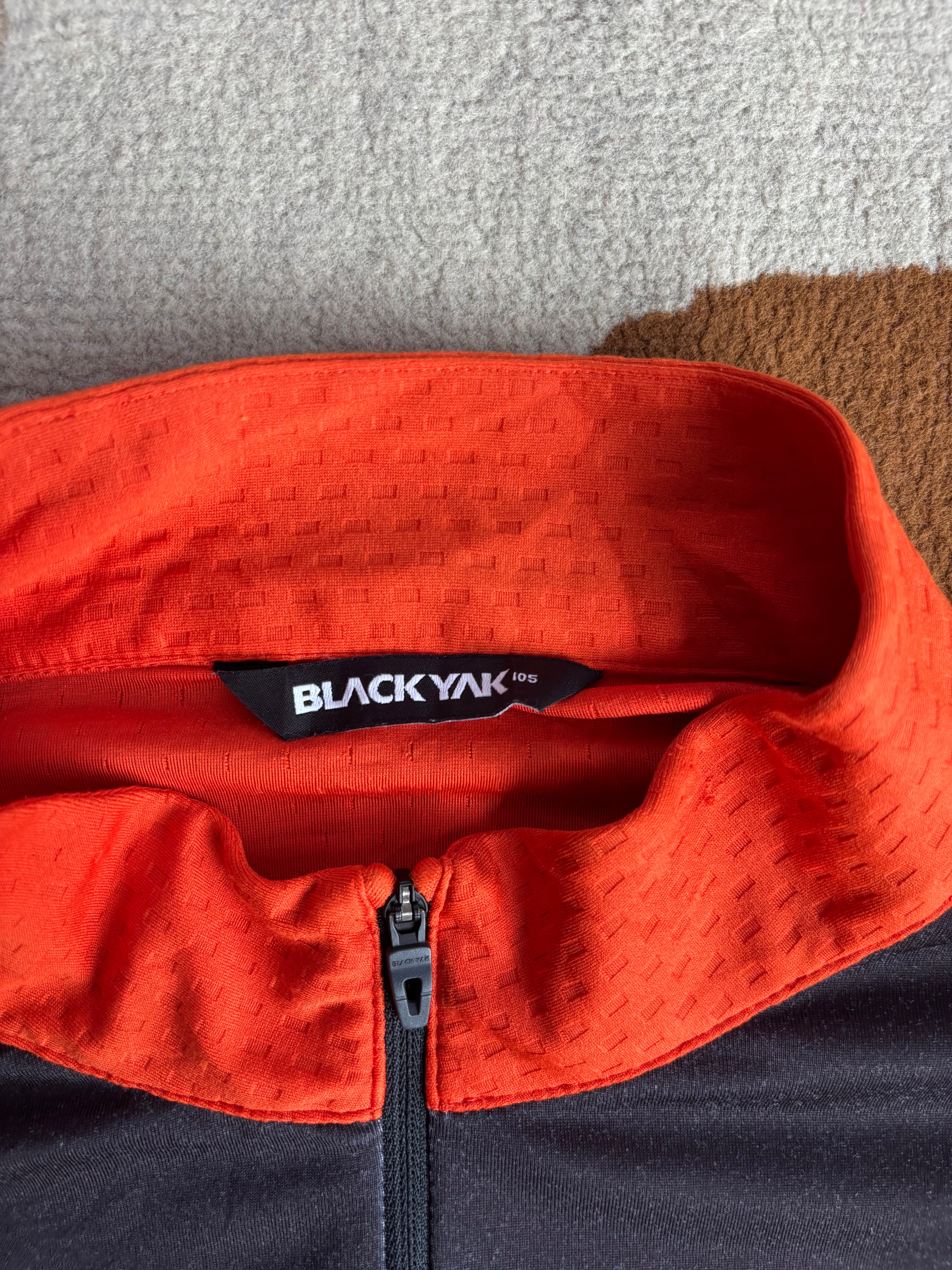BlackYak extreme full sleeve tee (L)
