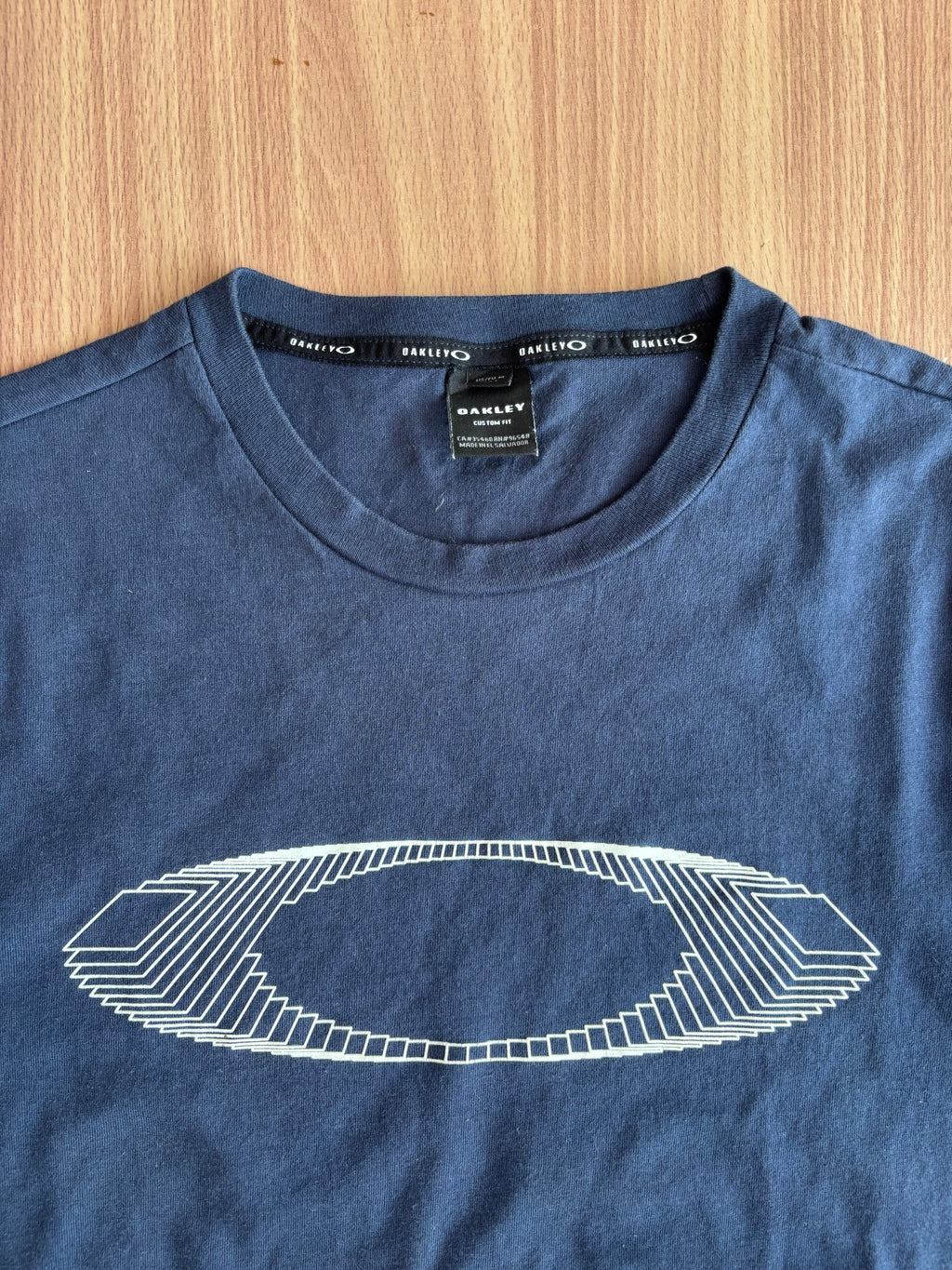Oakley tee