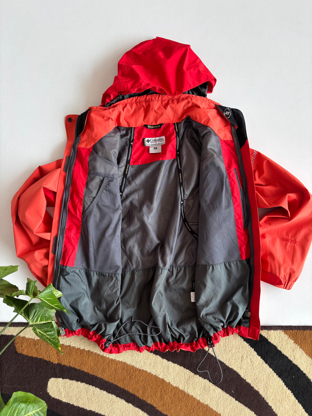 Columbia Titanium Goretex shell (W/M)
