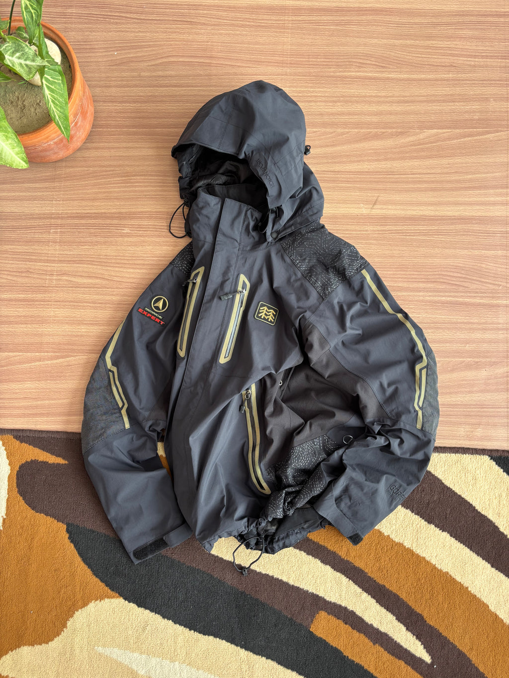 Kolon Sports Goretex pro shell (M)